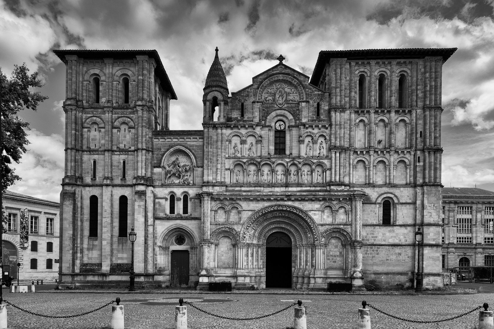 Église Sainte-Croix