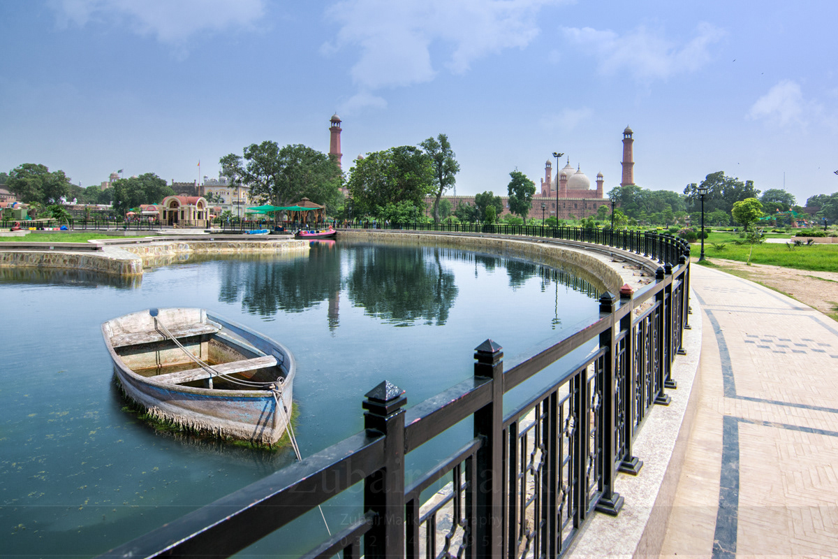 Badshahi mosque view from lake outside minar e pakistan