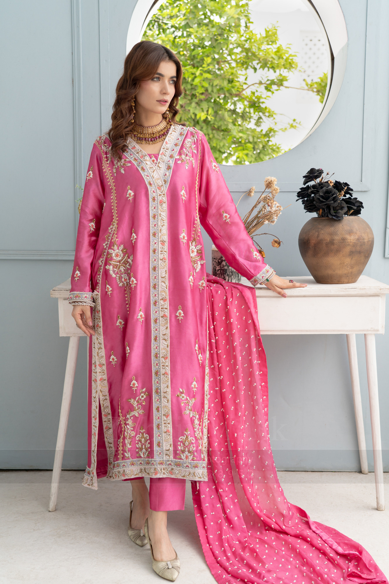 Lifestyle fashion photography Farwah Mashhadi