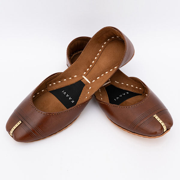 Traditional handmade khusa captured for eStore catalog – footwear product photography by Zubair Malik Photography