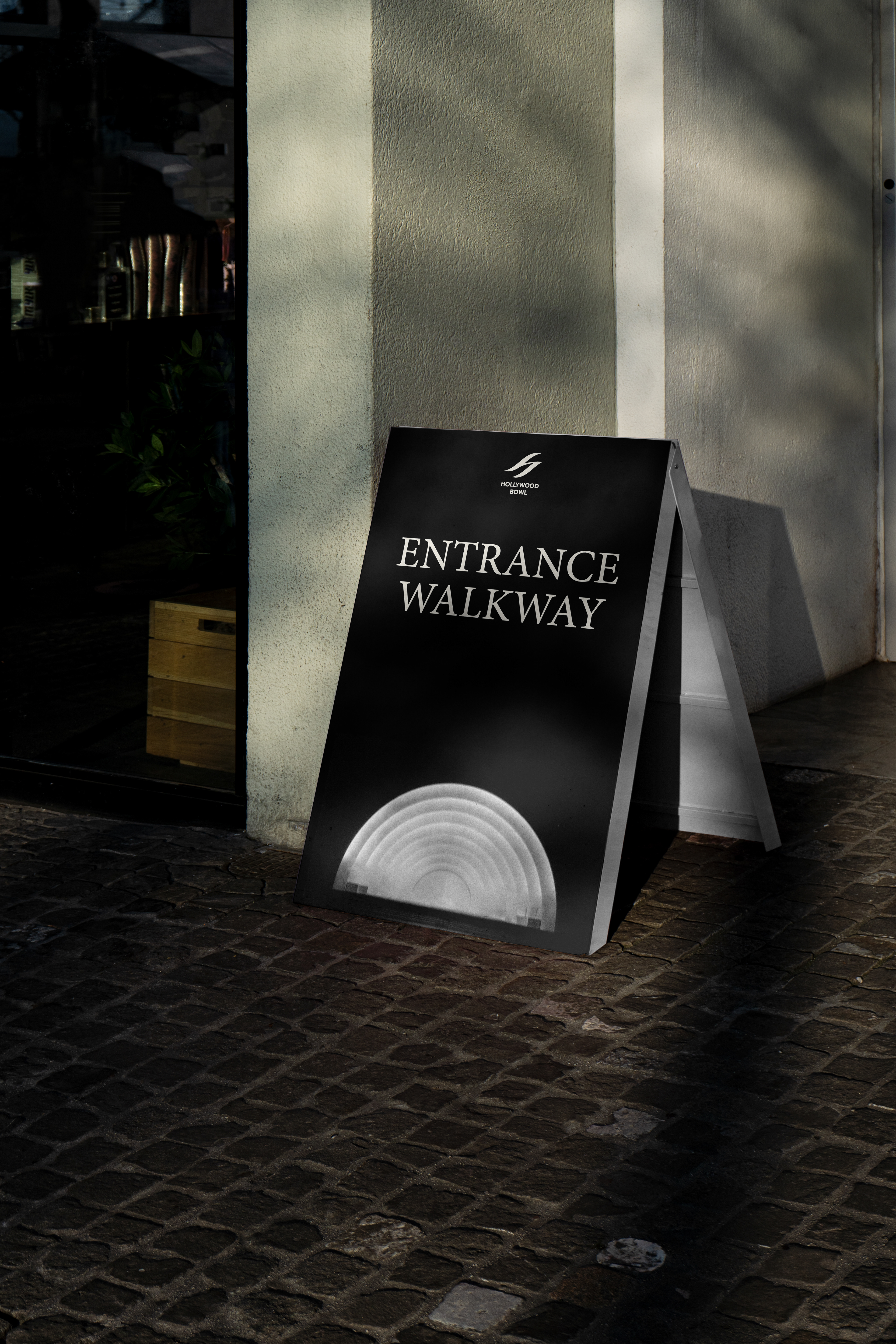 Due to the overall enormity of the Hollywood Bowl grounds, as well as the fact that they have a lot of parking lots, signposts are needed to guide visitors in case they get lost.