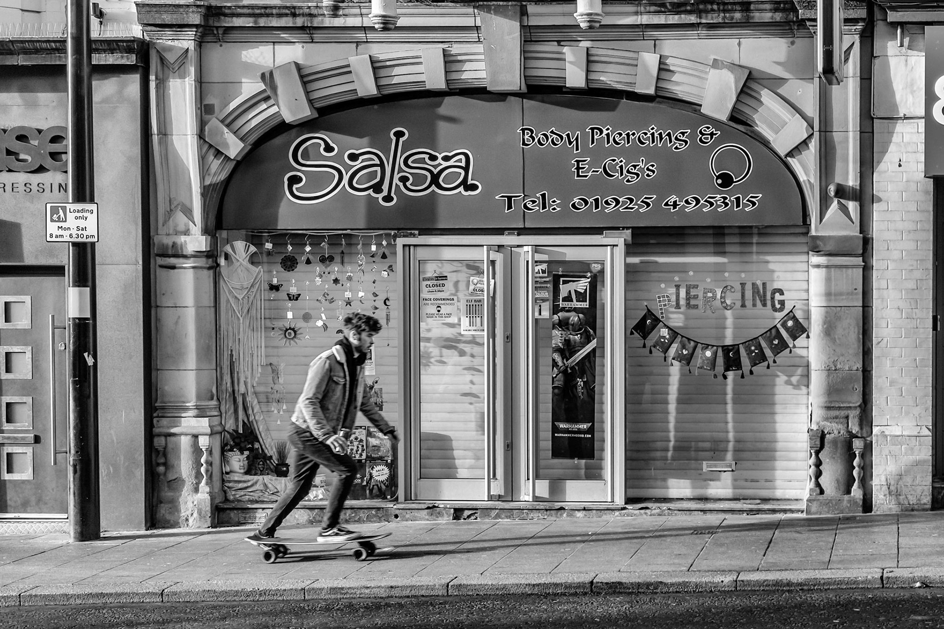 Salsa skateboarder