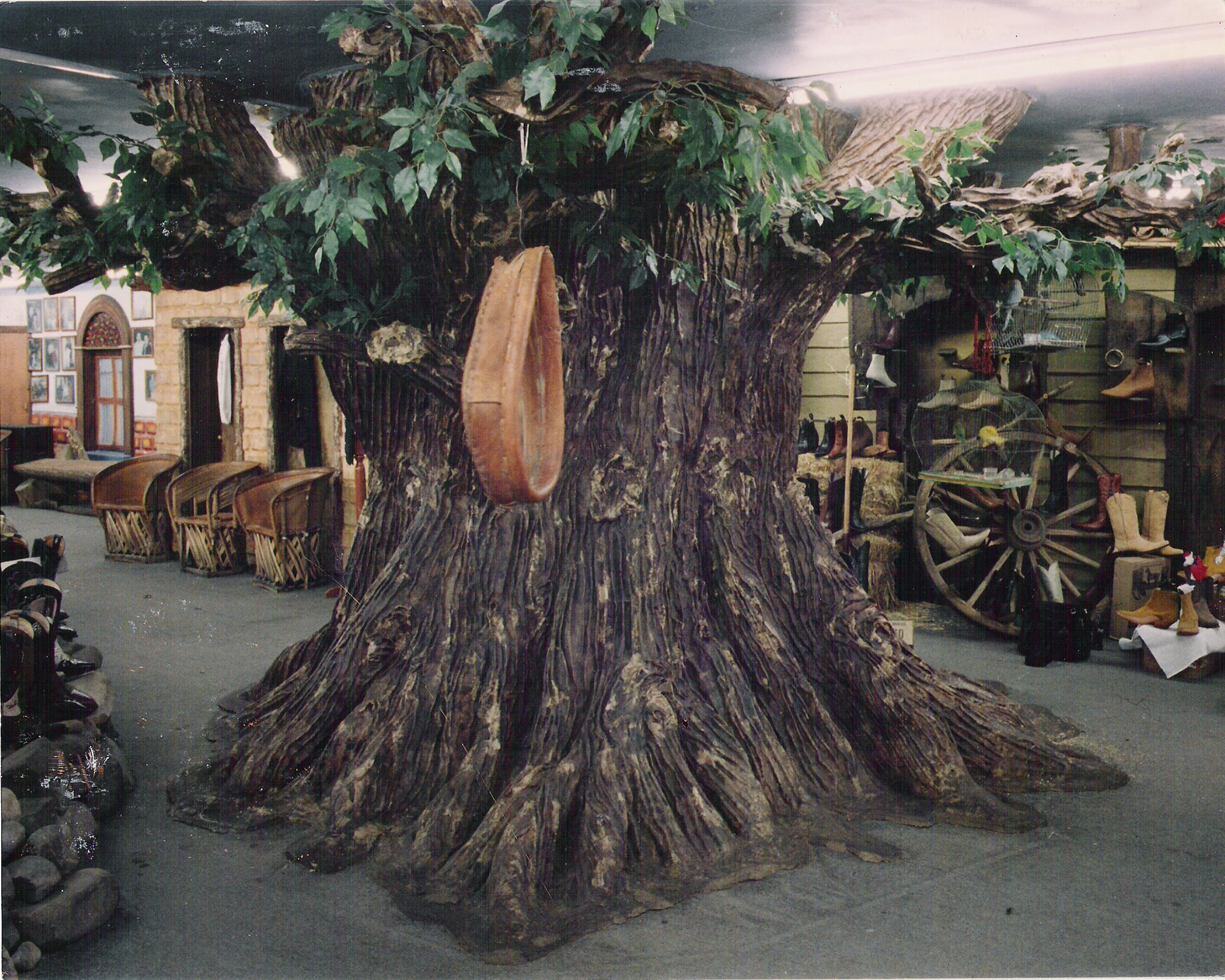 My first handmade store decoration at 22 years old. Boot store design and production of all retail areas.