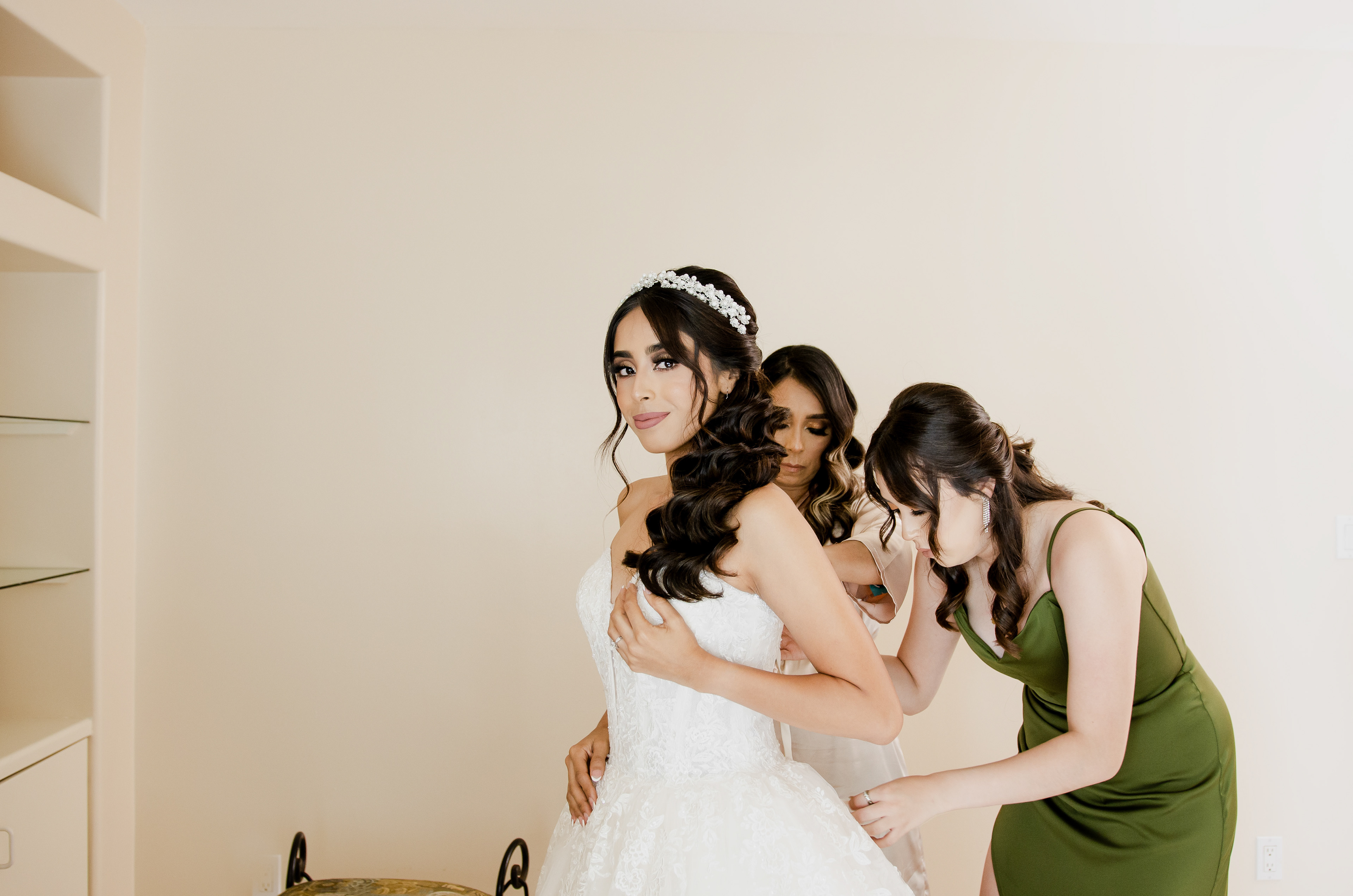 Getting ready mama y hermana 