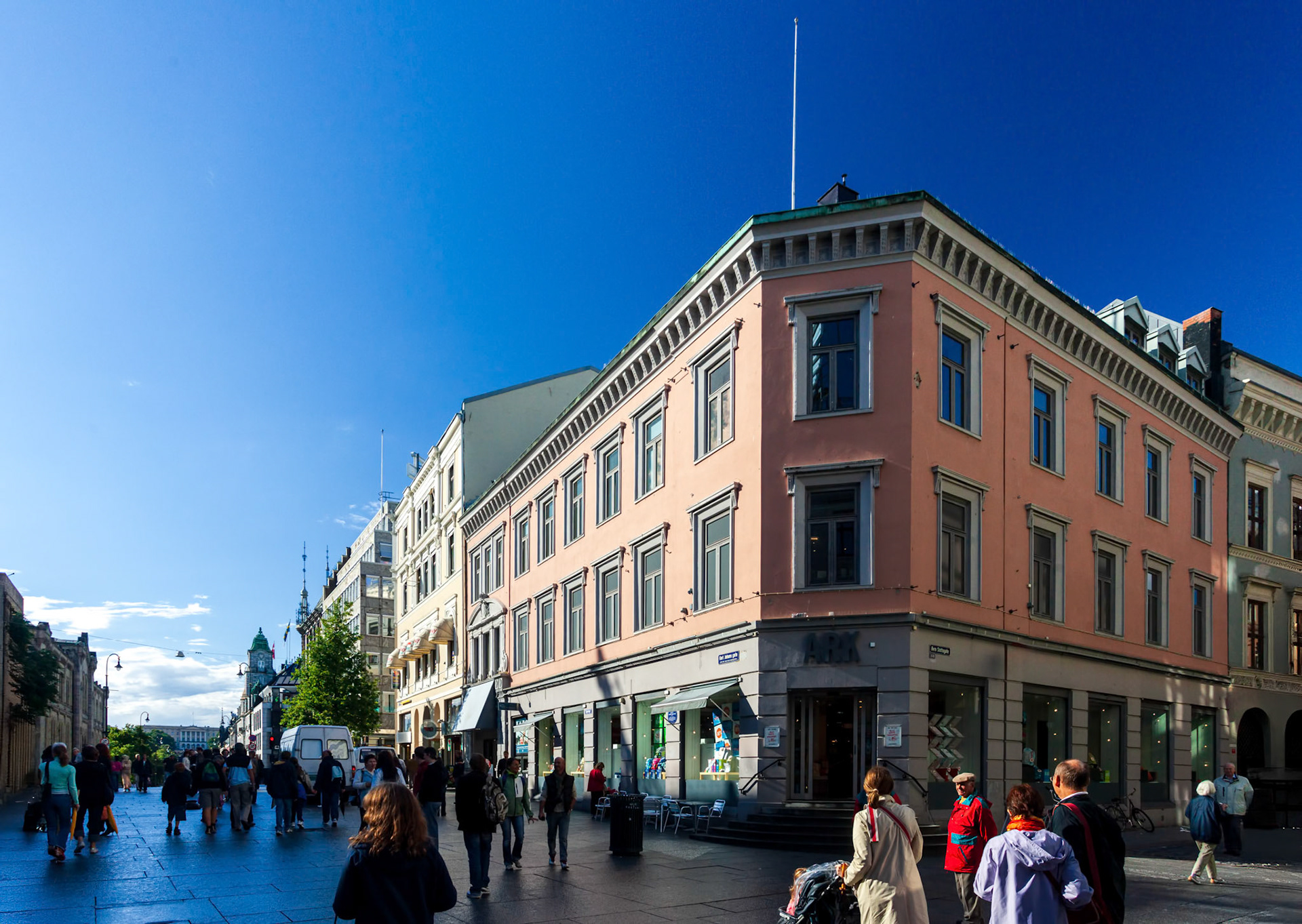Oslo, Norway, Aug 10 2017, Visitors stroll along Calle Karl Johans in downtown Oslo, enjoying the vibrant atmosphere under a clear blue sky.