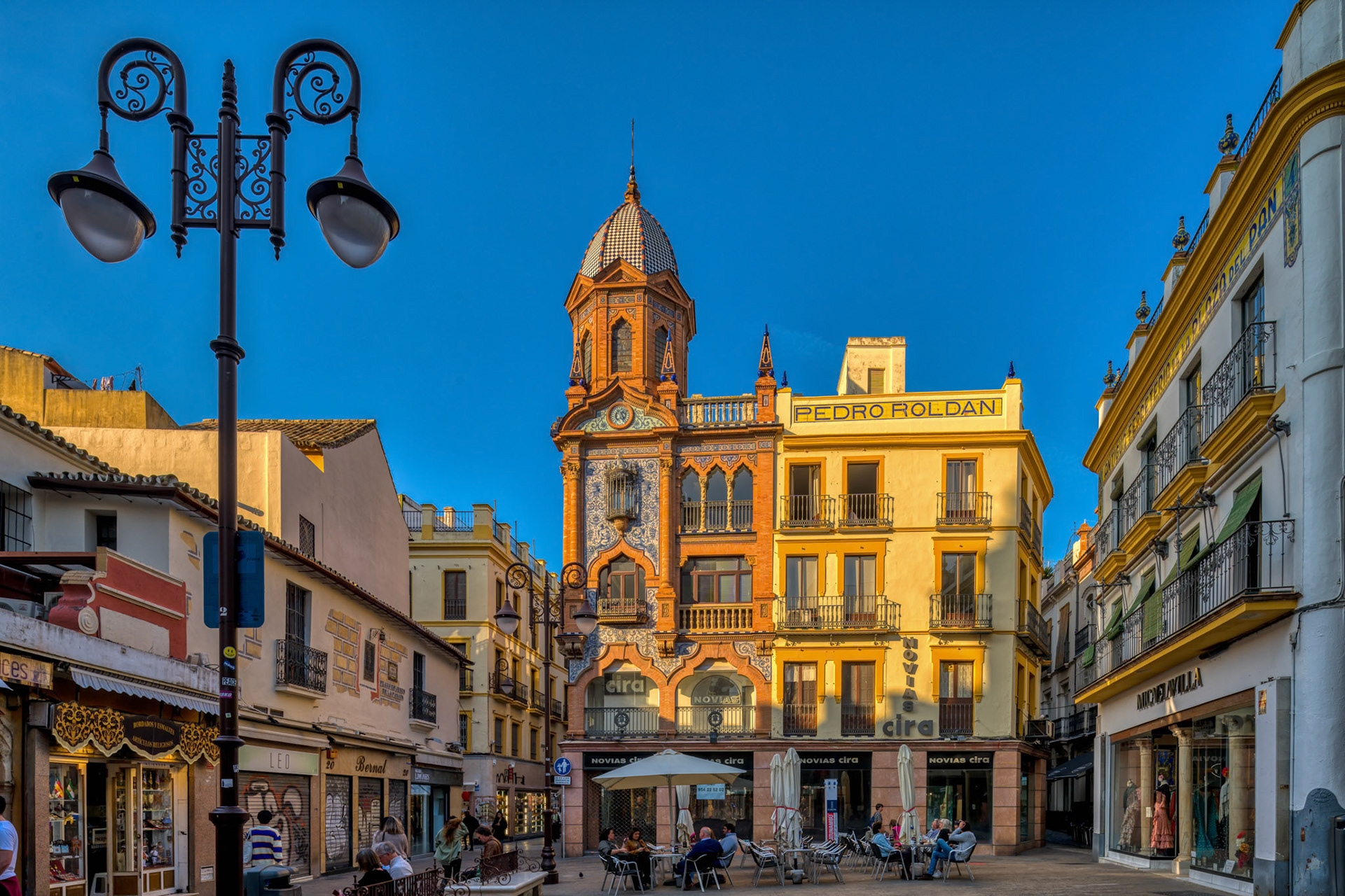 Pedro Roldan building (design by Jose Espiau, 1930), Plaza del Pan, Seville, Spain