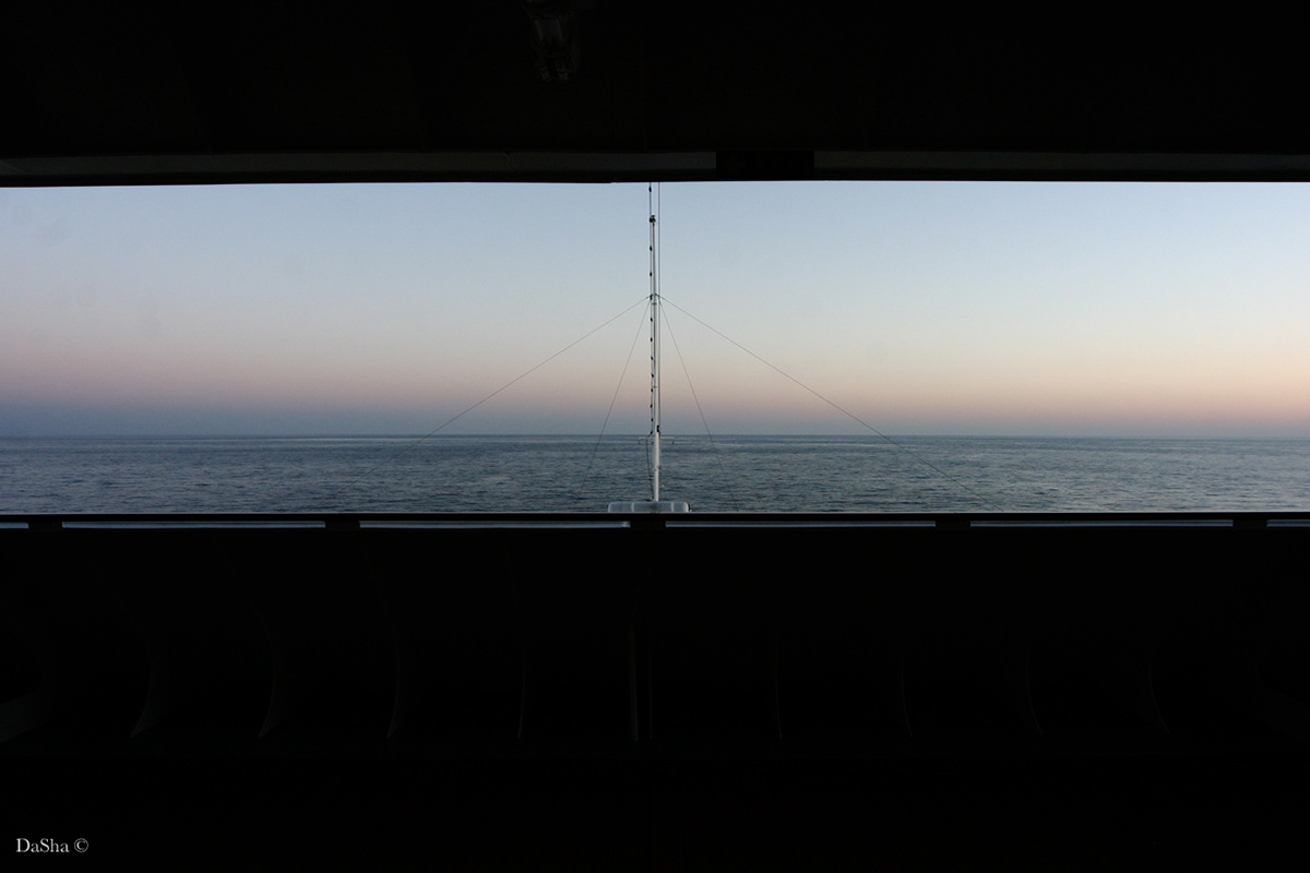 Servizio fotografico paesaggio promozione turistica Nave SMC Crocerà vista da poppa.