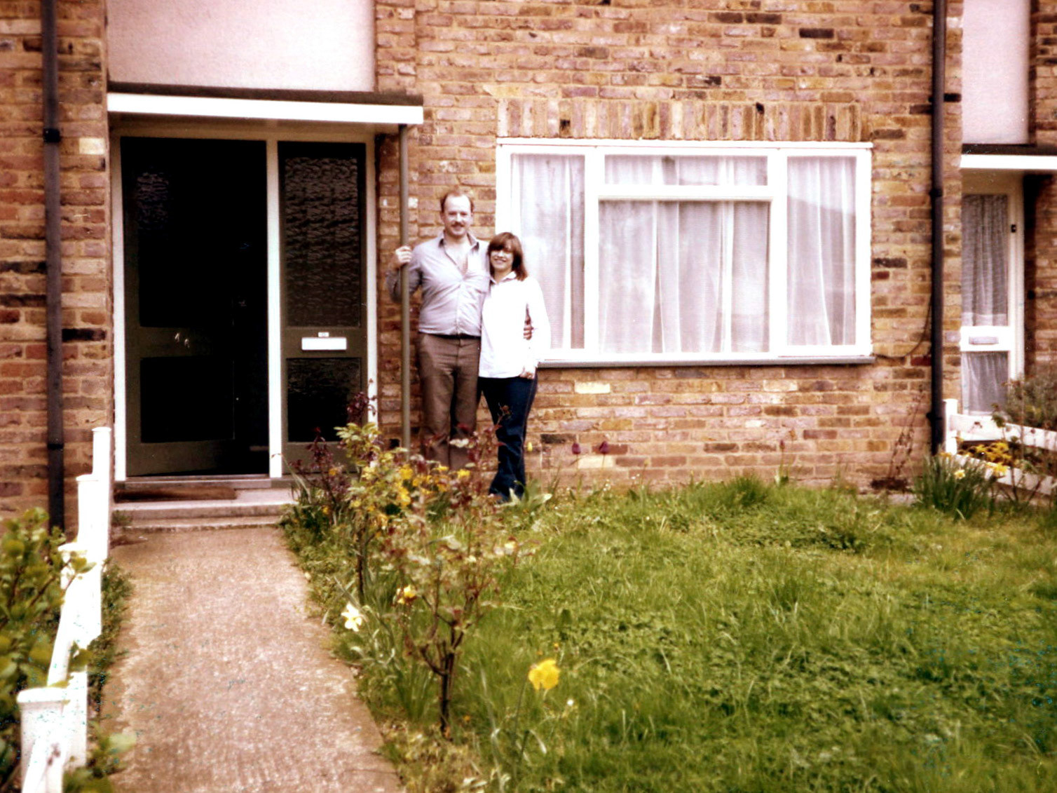 Last day at 46 Cherry Avenue 3rd April 1981. 6 months married.