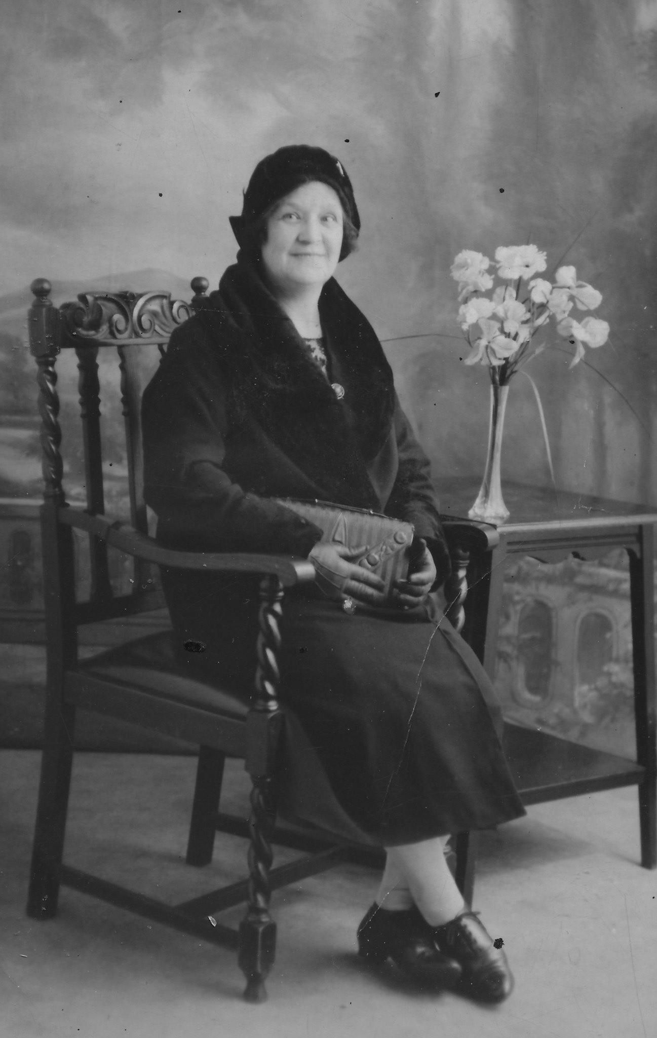"Aunt Sarah Smart - she had 7 children and lived next door to her sister, Nana Hill"