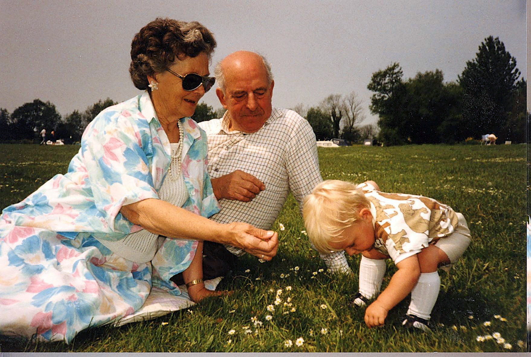 Picnic by the Thames near Letchlade