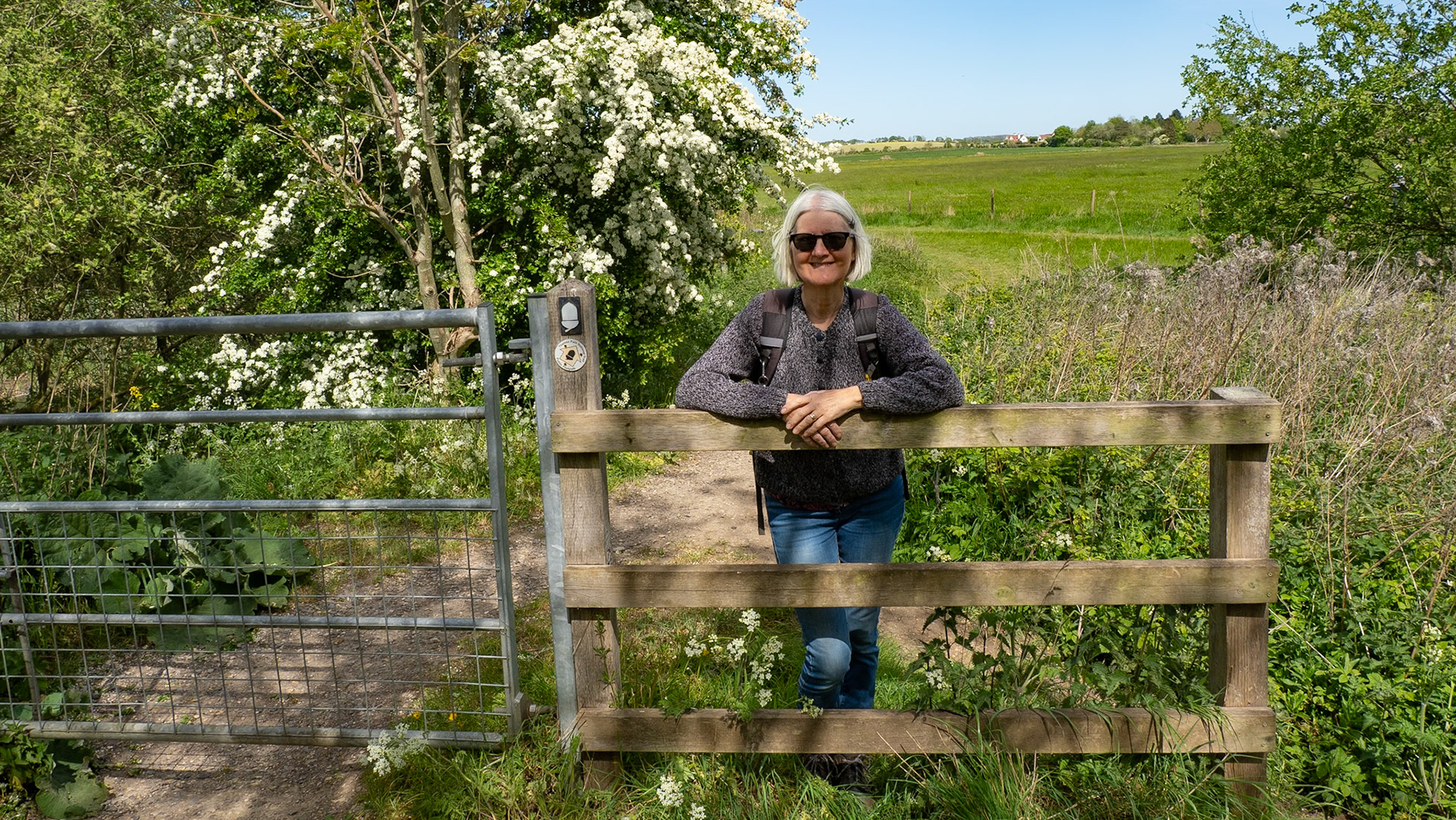 Annie by the Thames / Thame confluence