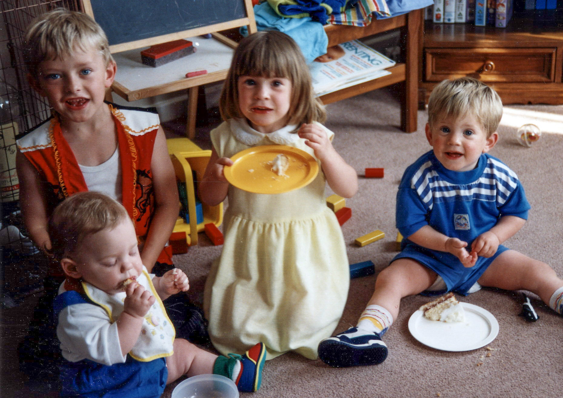 Robert's 1st birthday was at Val Evan's house