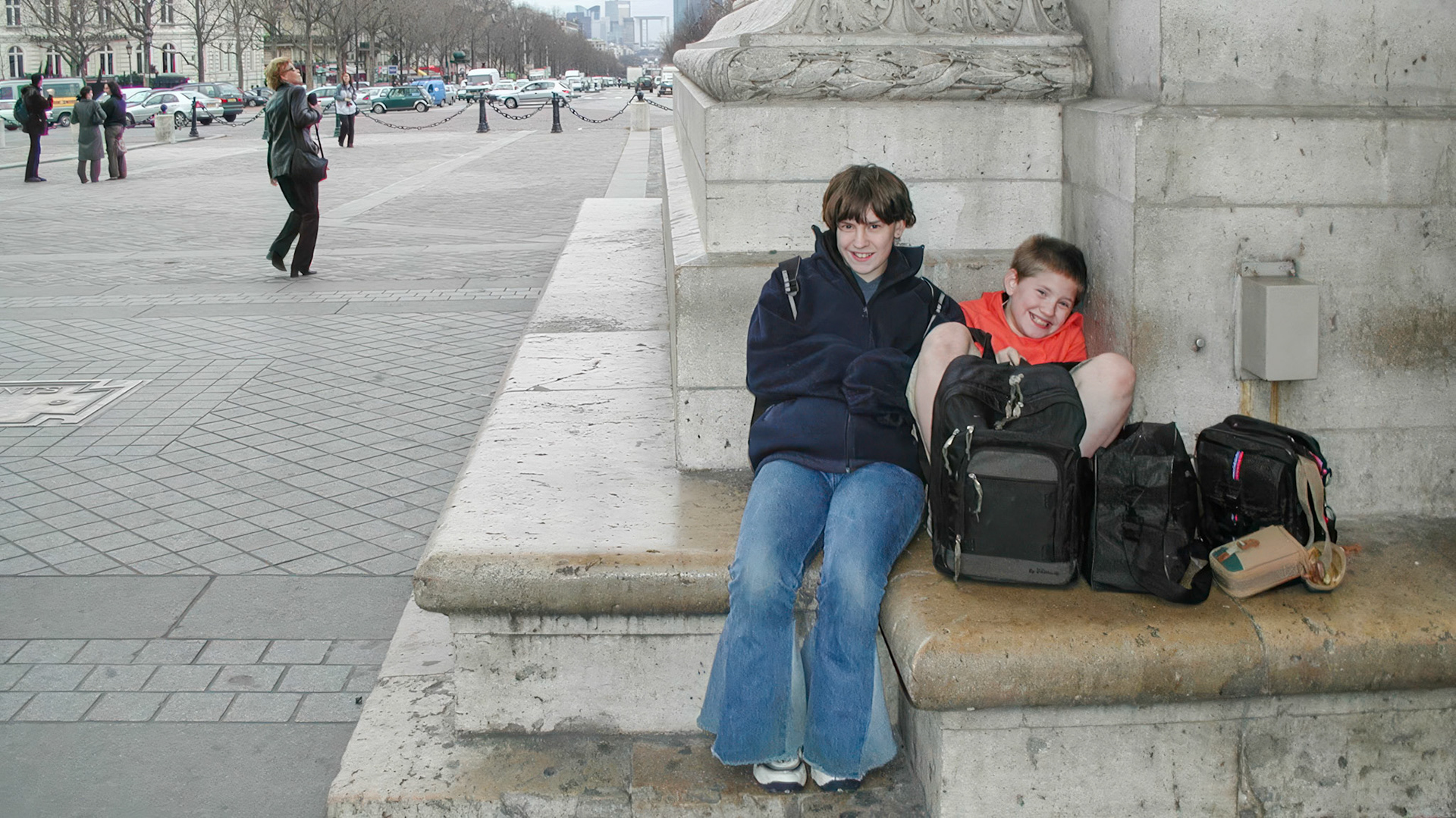 Fun at Arc de Triomphe