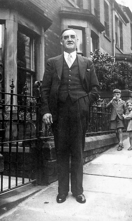 Irene recalls "Uncle Bob Dickinson 47 Bishops Road, Newcastle"