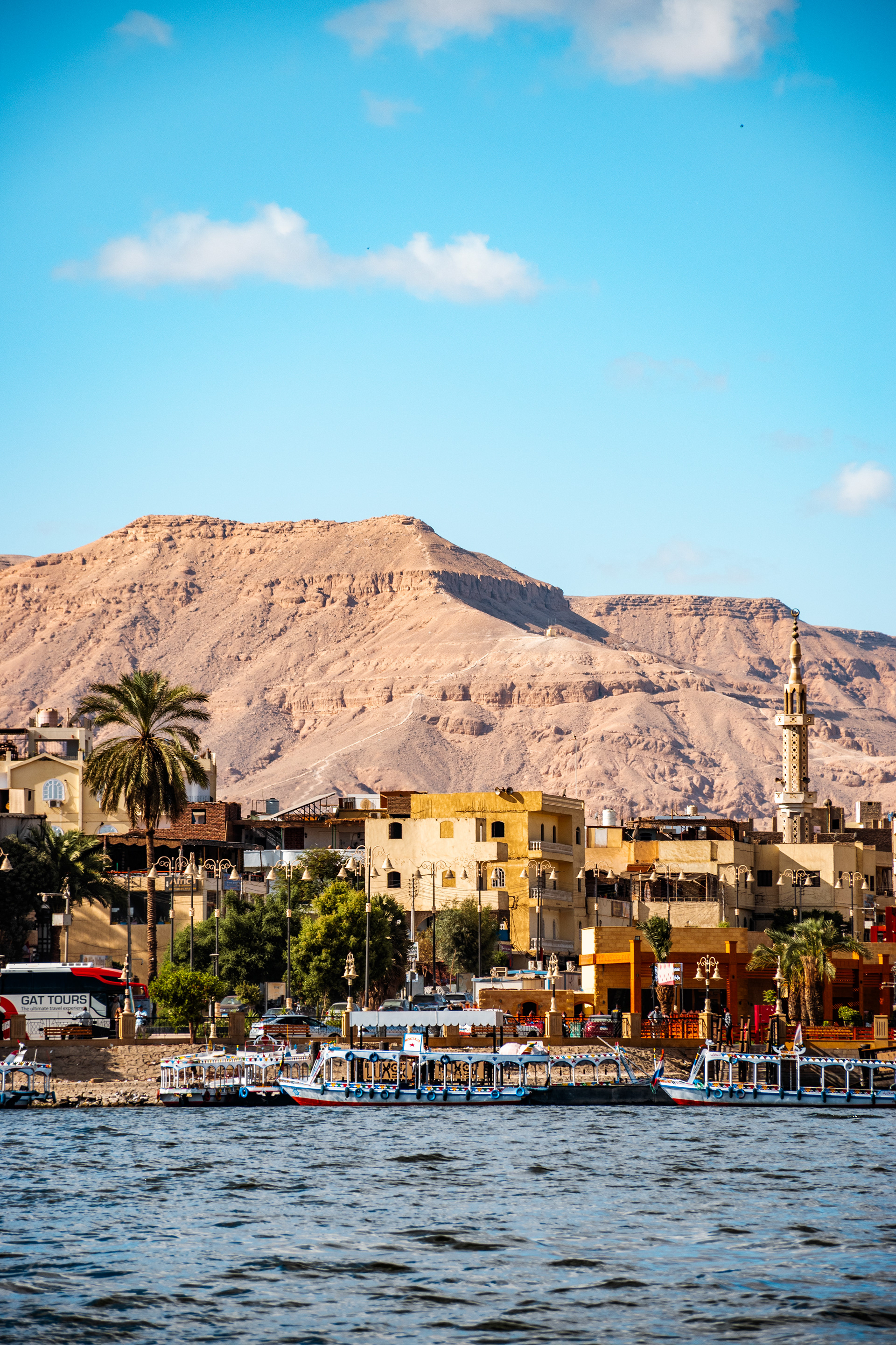 Ausflugsbote auf dem Nil