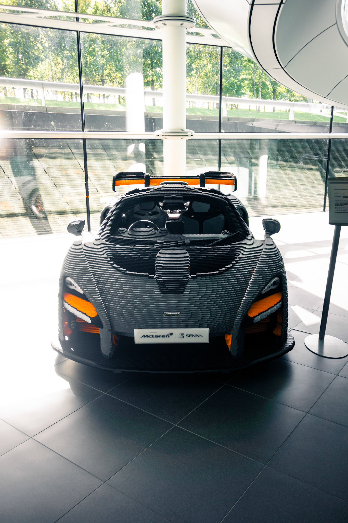 Lego McLaren Senna - 500,000 pcs and took 2,725h 