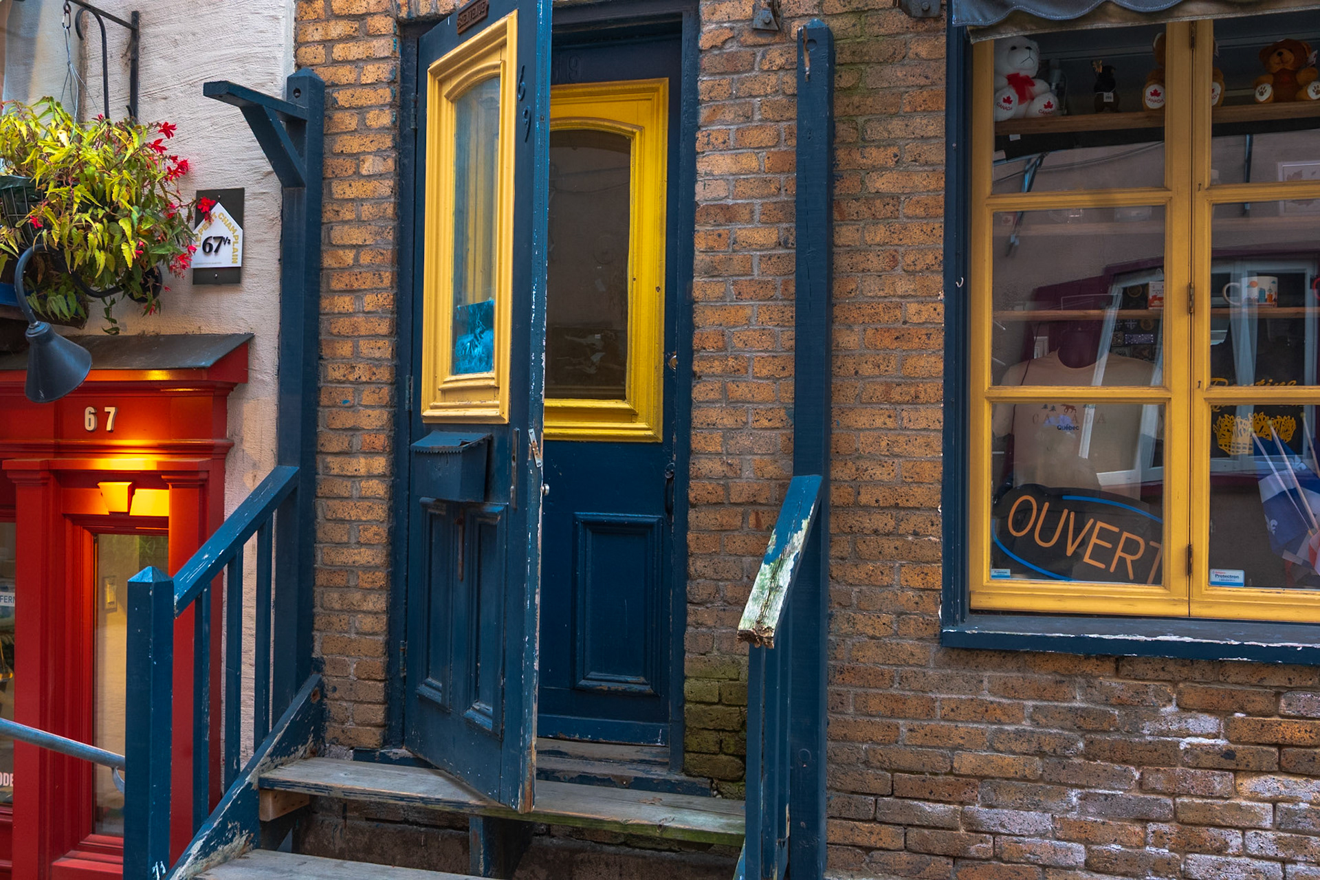 Storefront, Quebec City