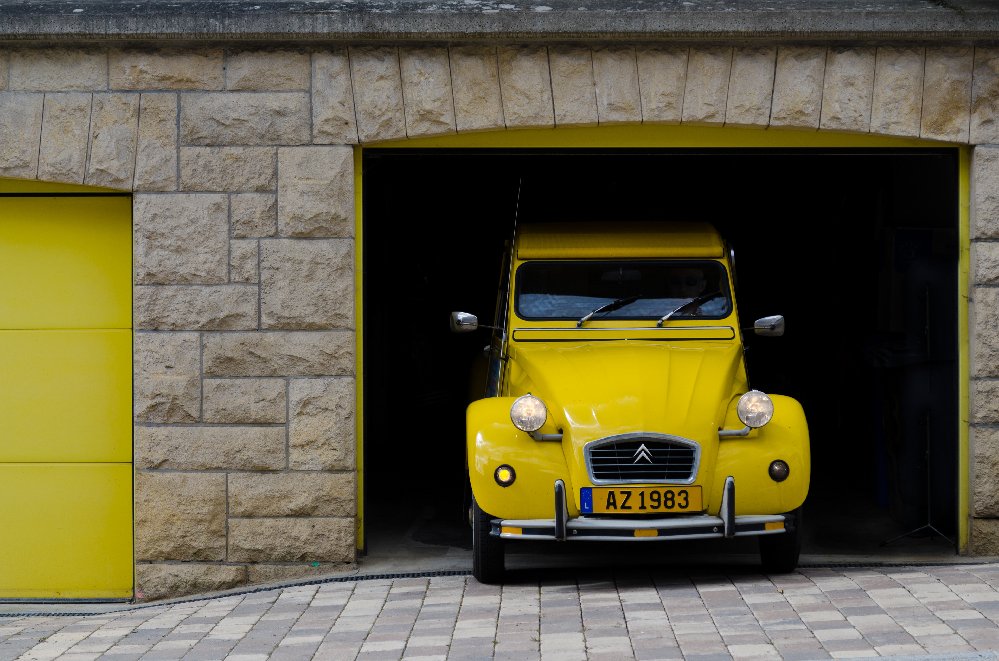 2CV AZ