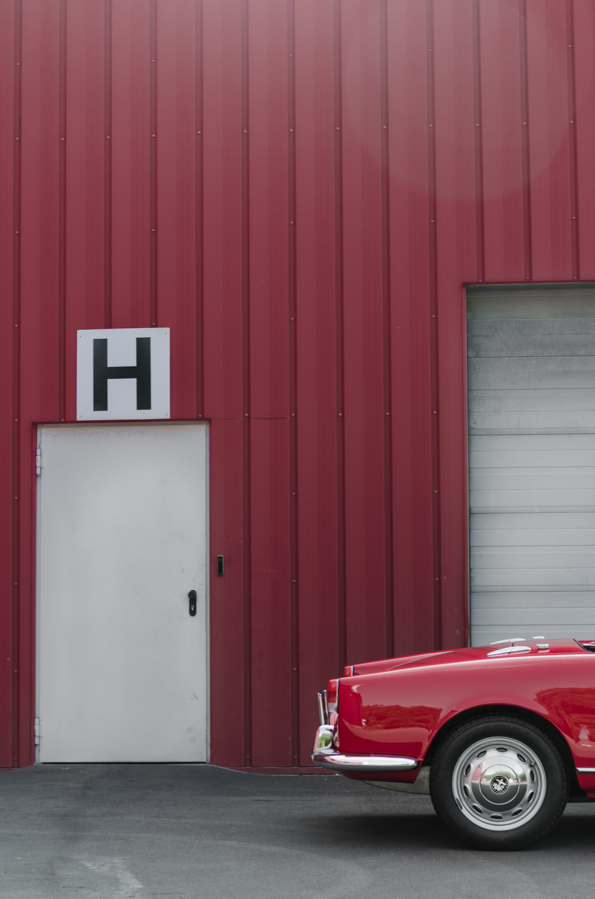 "H"