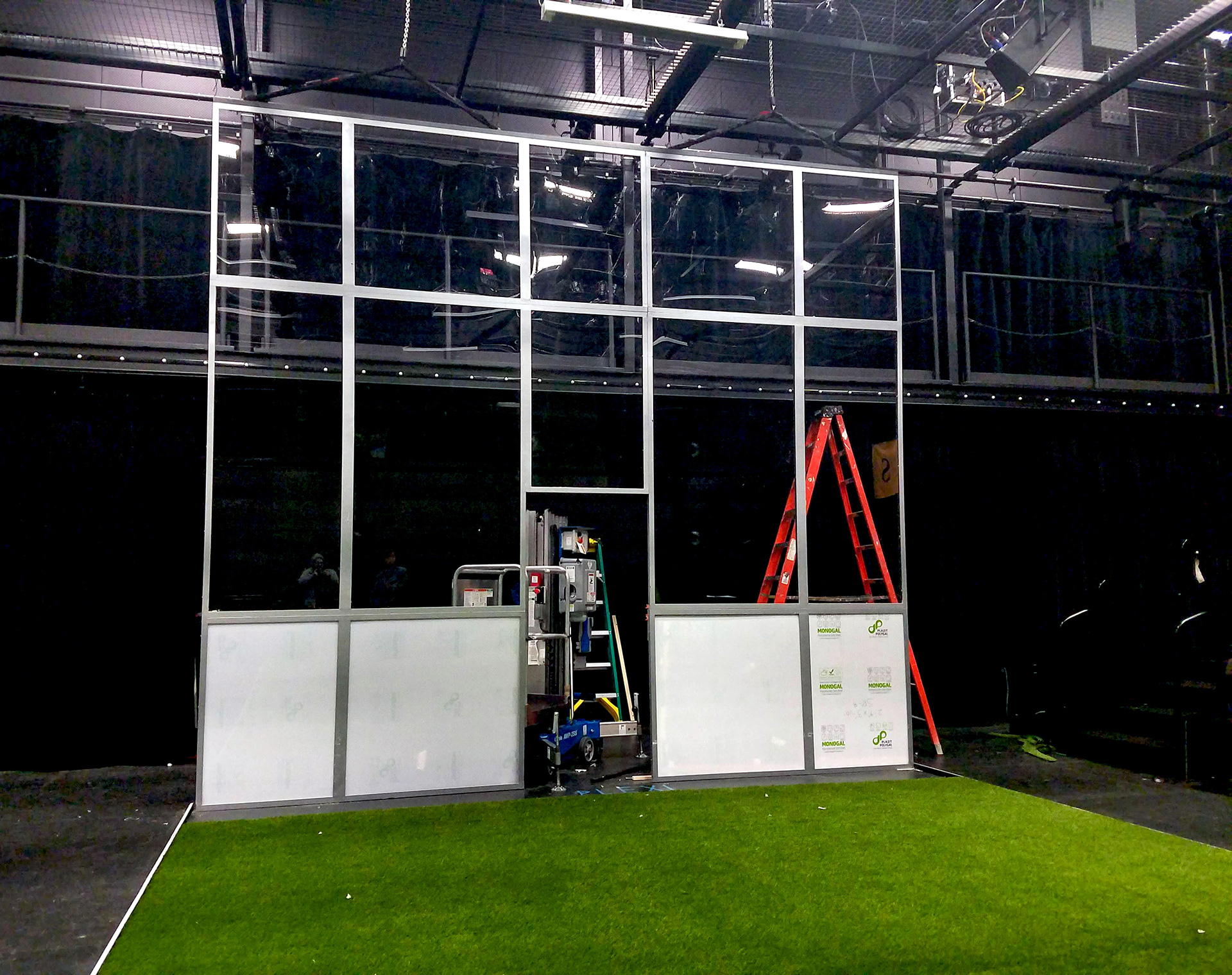 LEXAN WALL LOAD IN