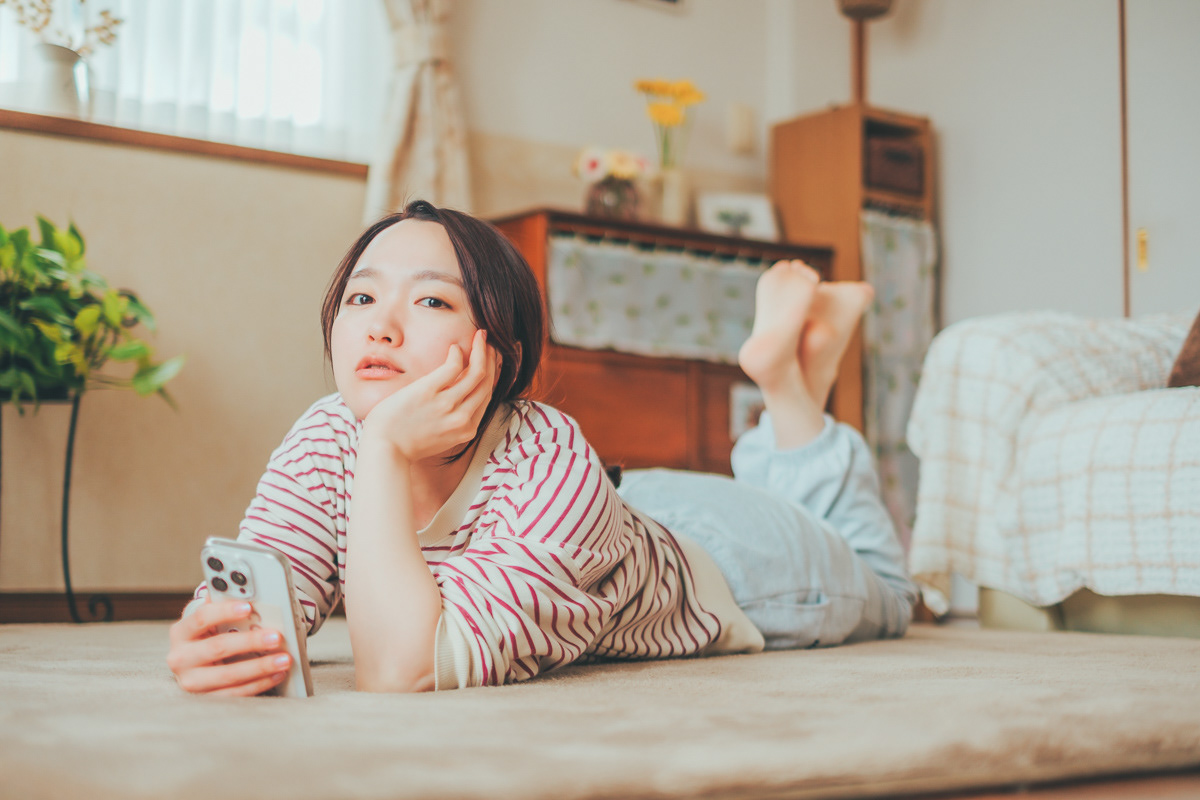 伊藤麗一人芝居「ごくふつうの。」撮り下ろしビジュアル