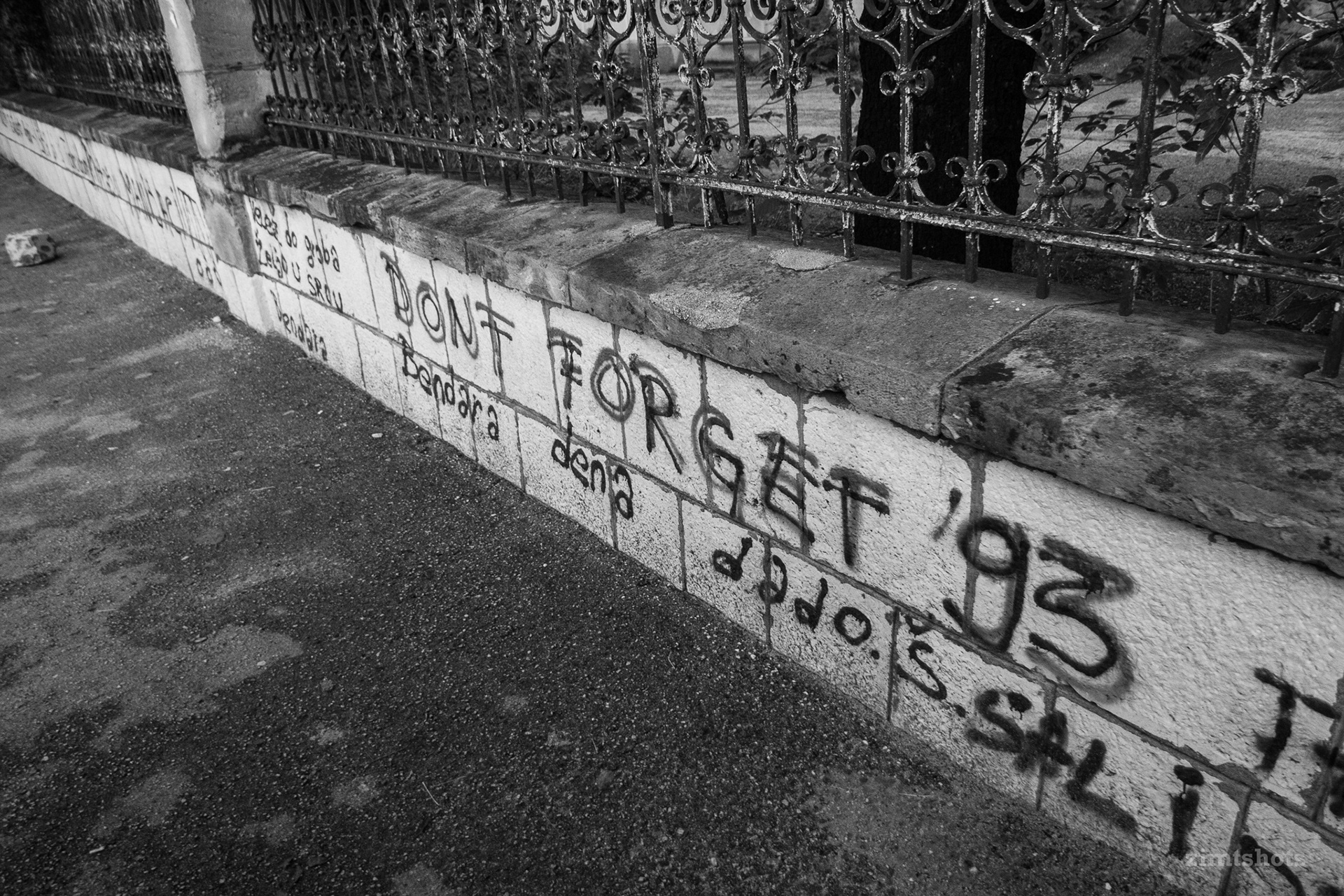 graffiti in Mostar