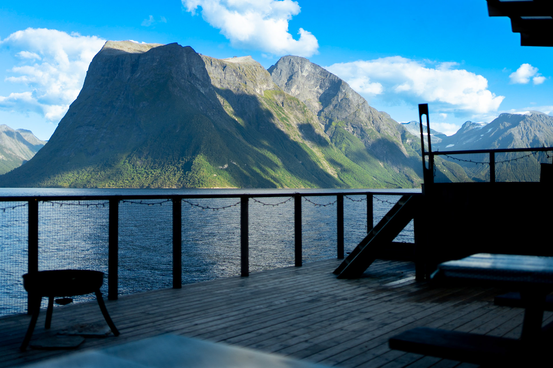 Hustadnes Fjordhytter