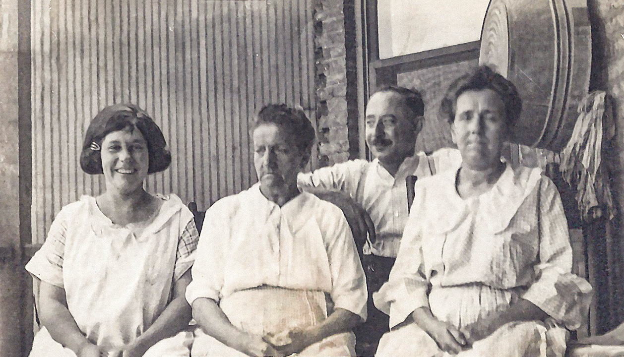 1925 Nana's mom at far left.  Her dad's parents at right.