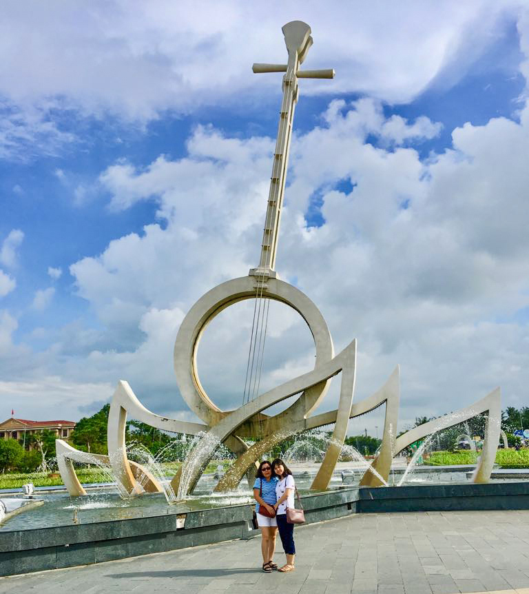 Bic and Picky at Hùng Vương Square