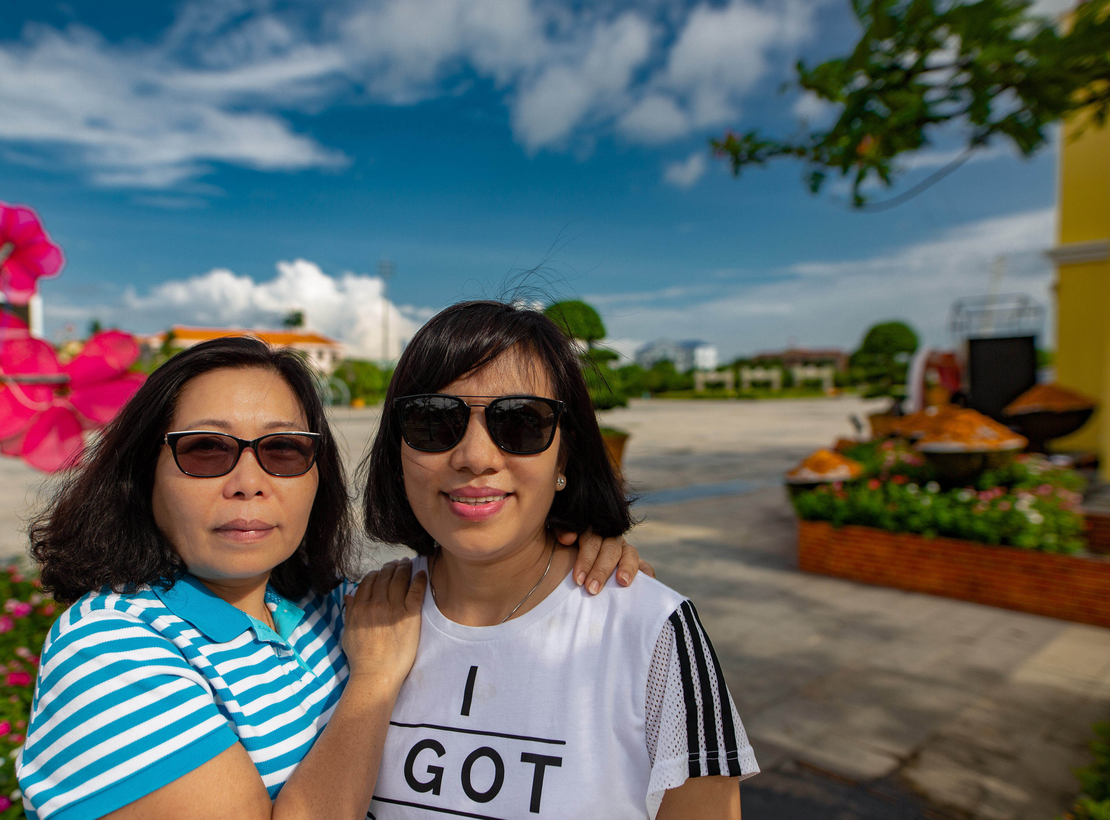 Bic and Thuy at Quảng Trường Hùng Vương