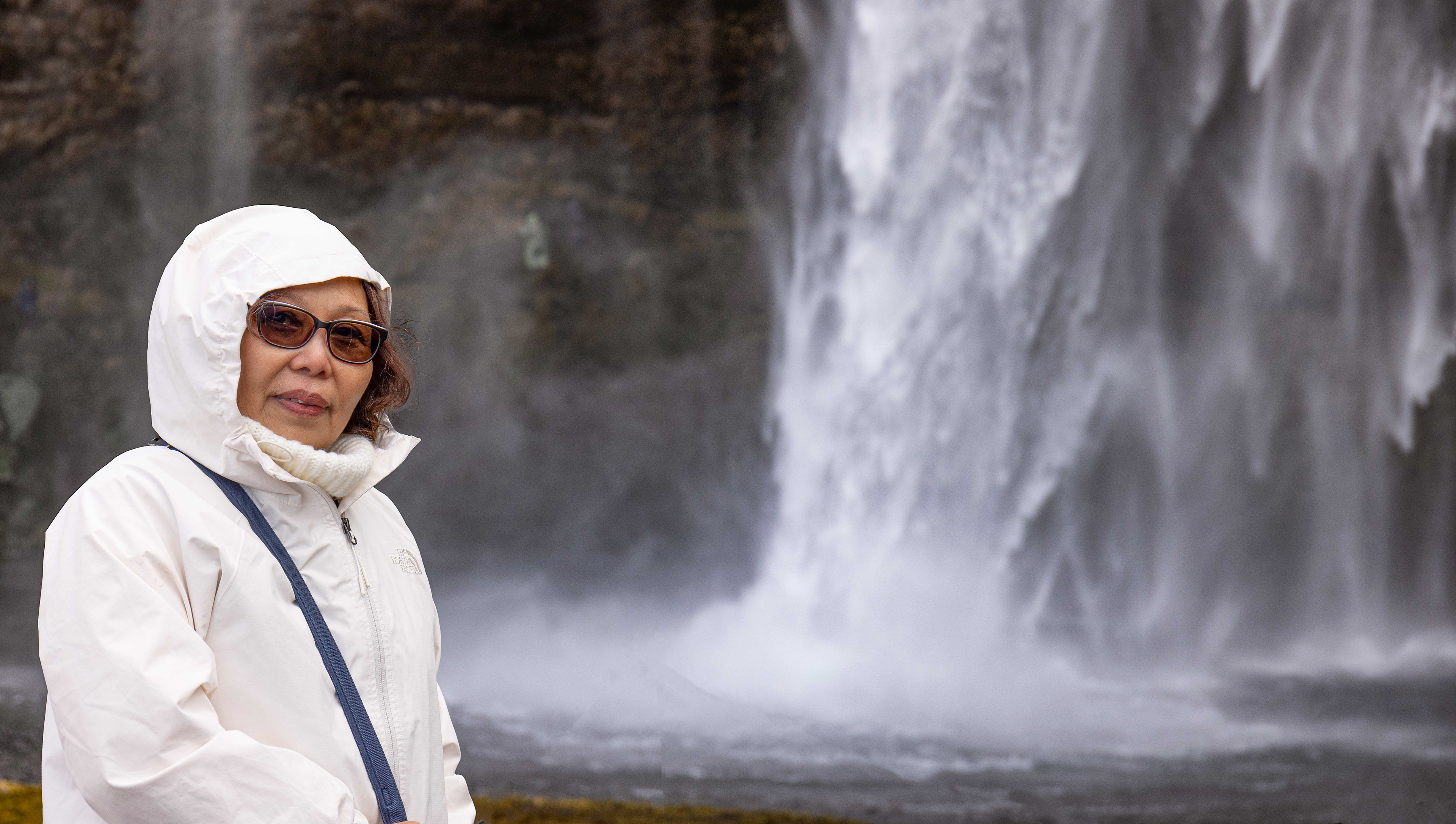 Bicky at Skógafoss