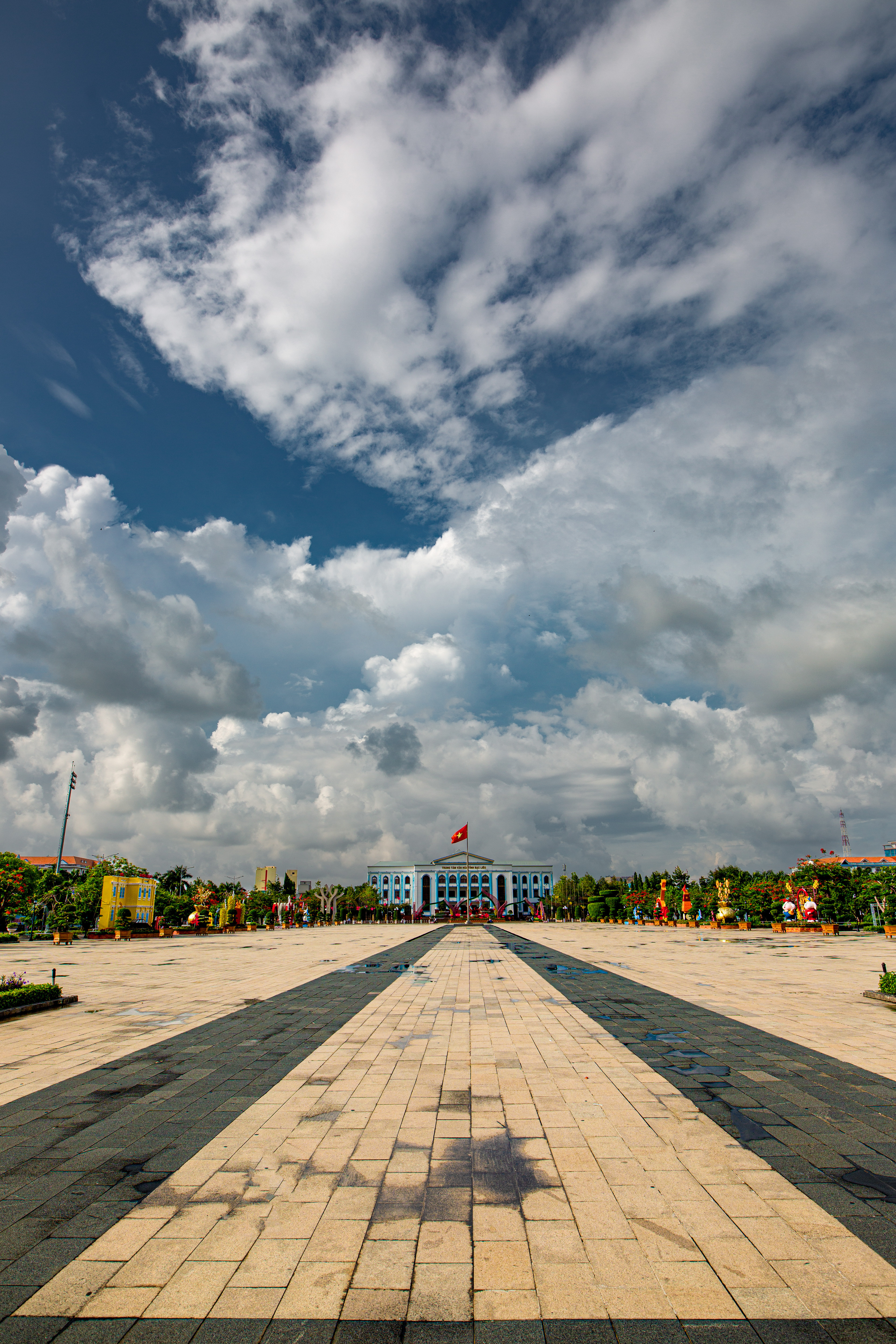 at Quảng Trường Hùng Vương