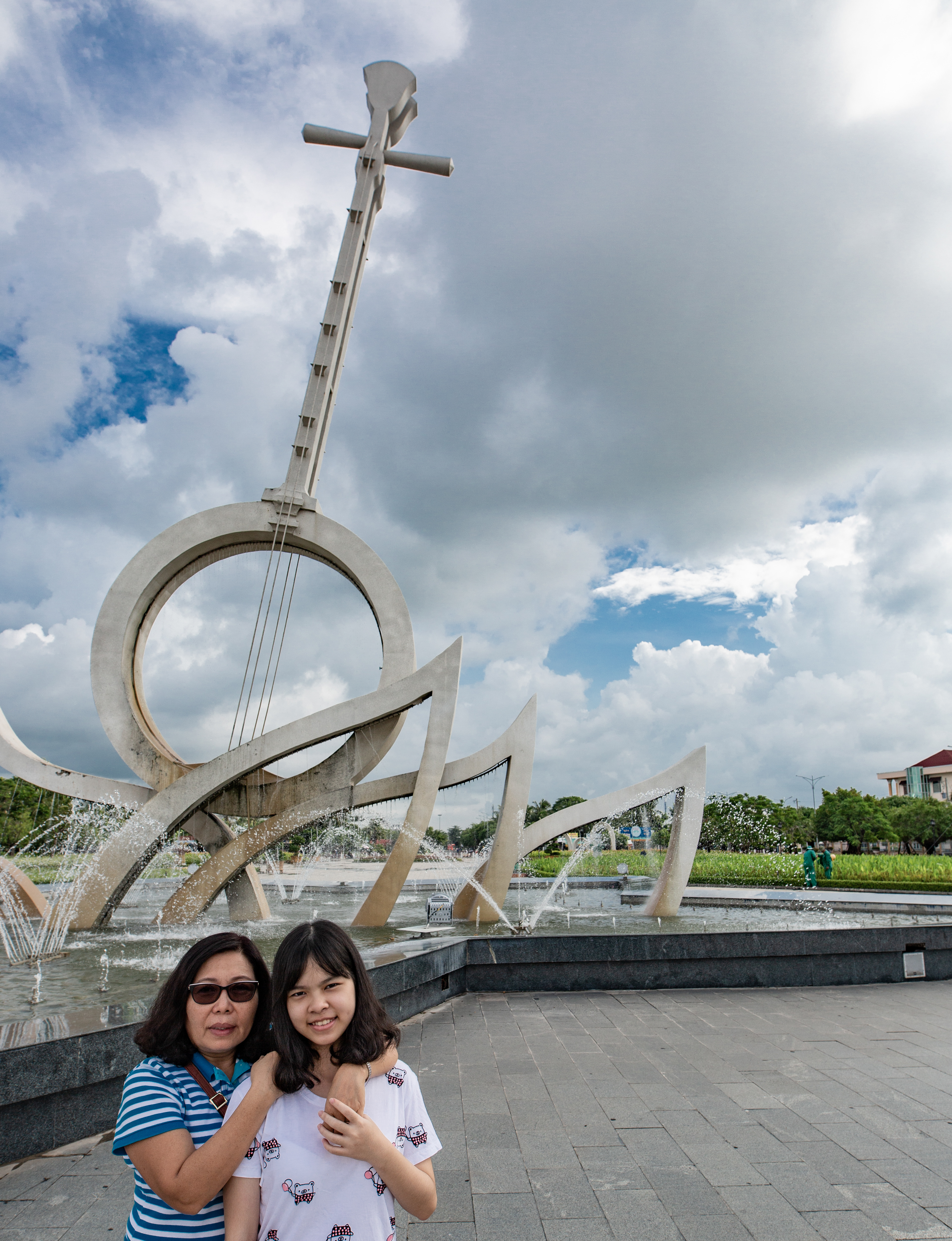 Bic and Picky at Quảng Trường Hùng Vương