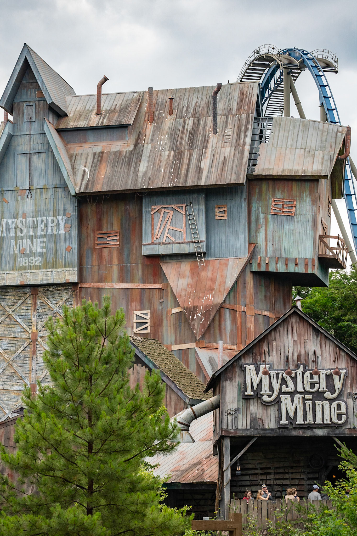 Photo by Jon Roost (www.jonroostphotos.com)