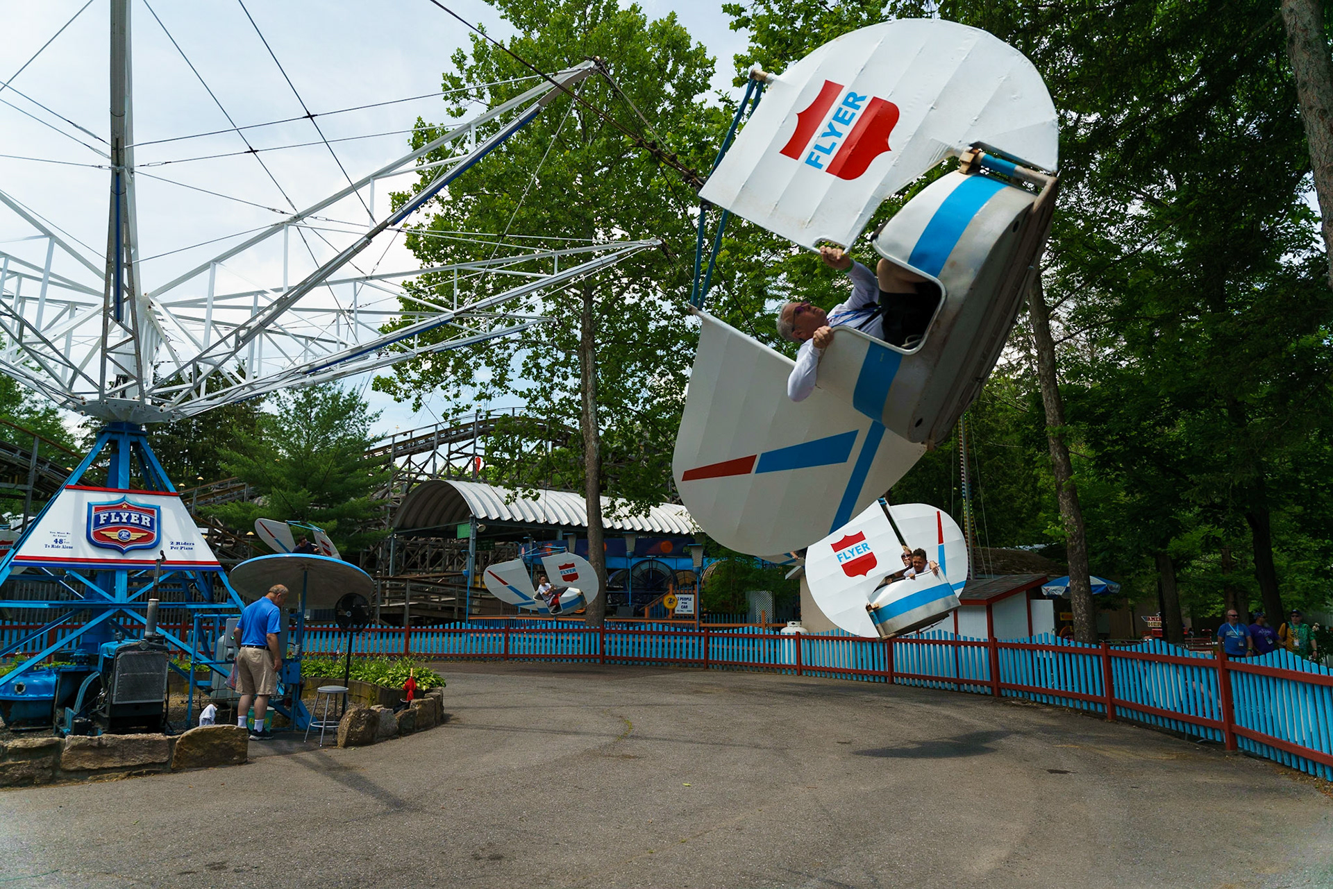 Photo by Jon Roost (www.jonroostphotos.com)