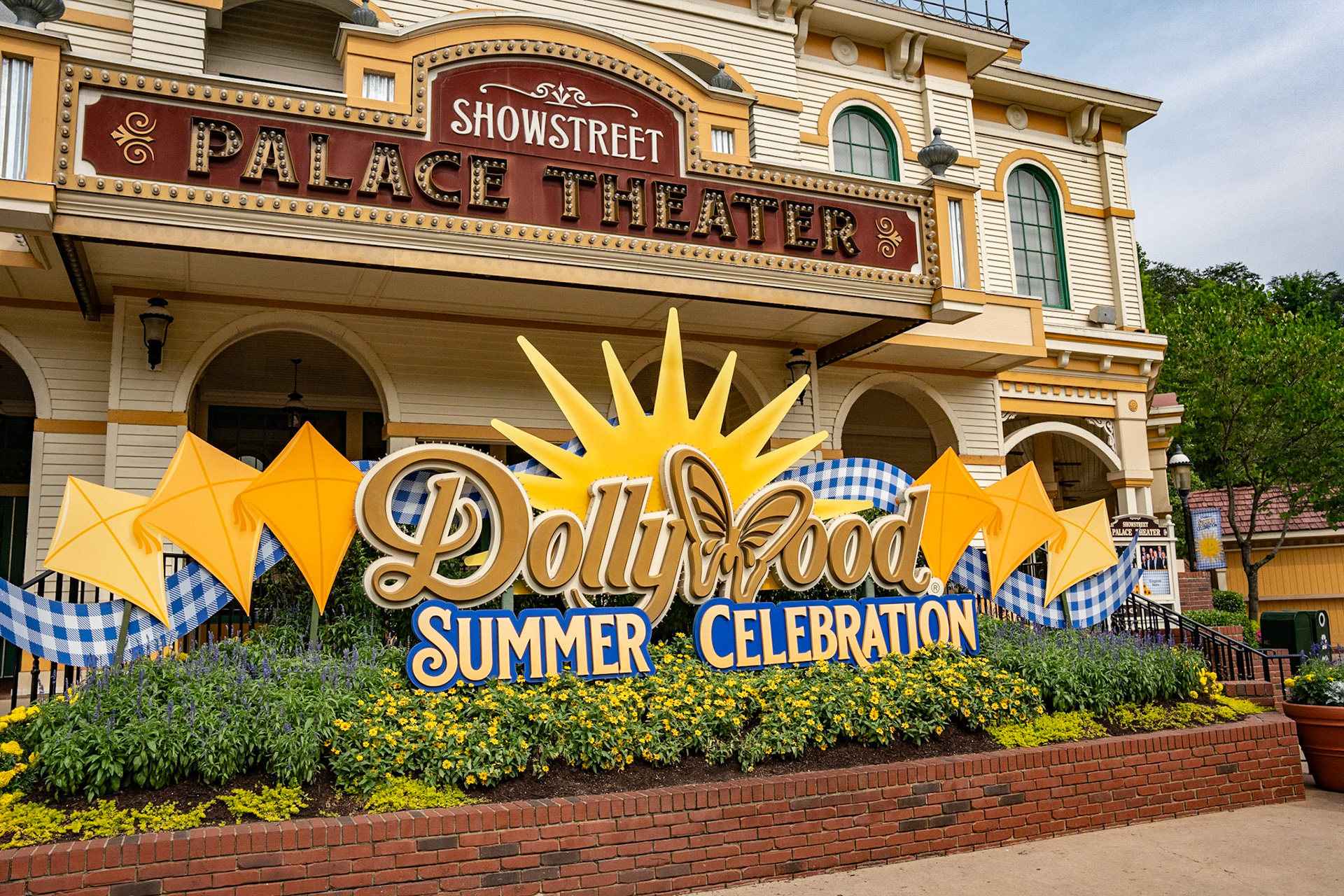 Photo by Jon Roost (www.jonroostphotos.com)