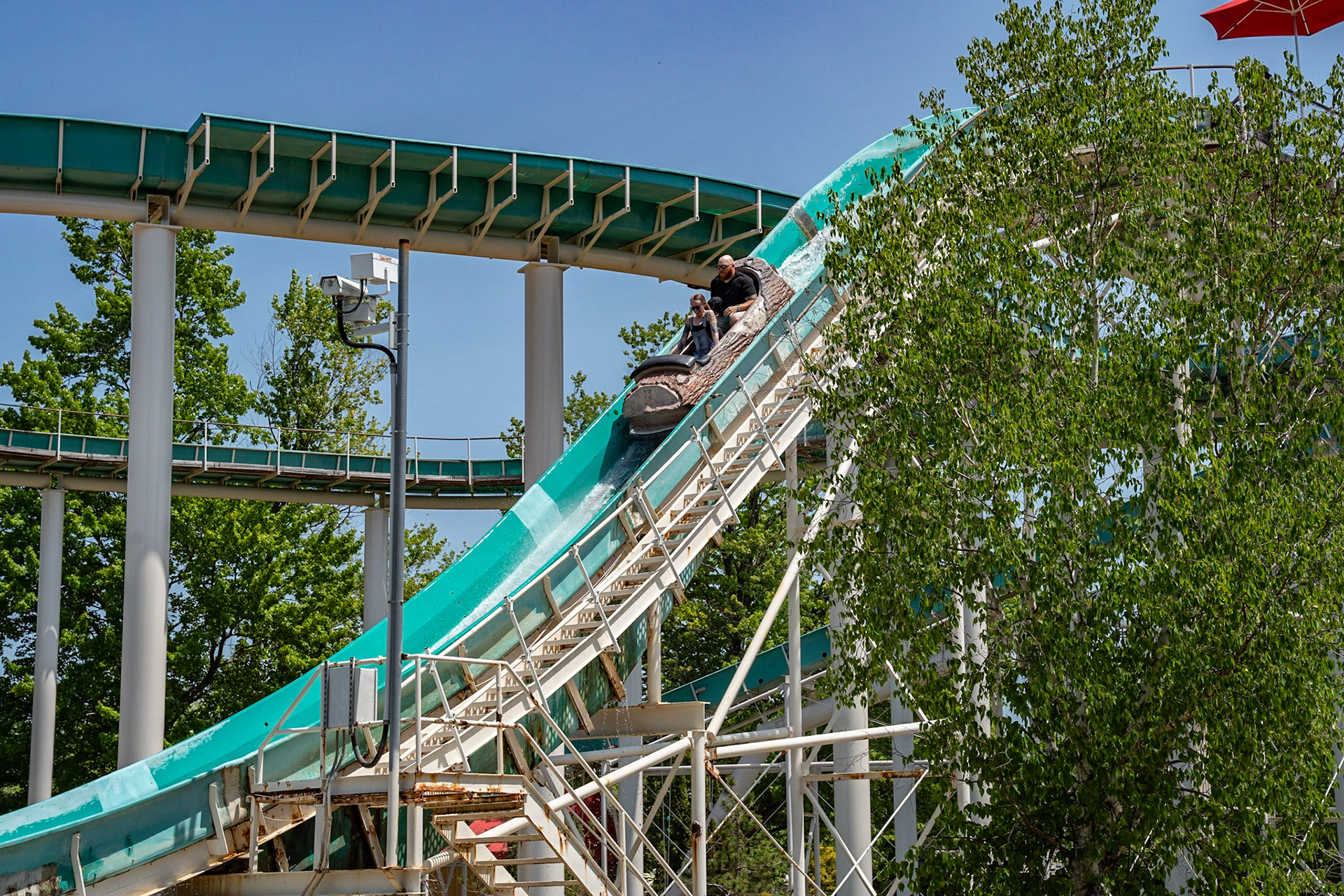 Photo by Jon Roost (www.jonroostphotos.com)