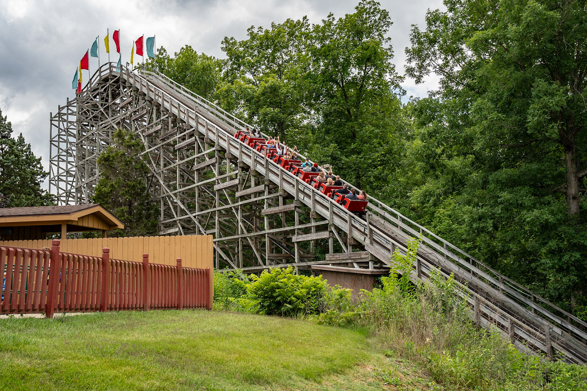 Photo by Jon Roost (www.jonroostphotos.com)