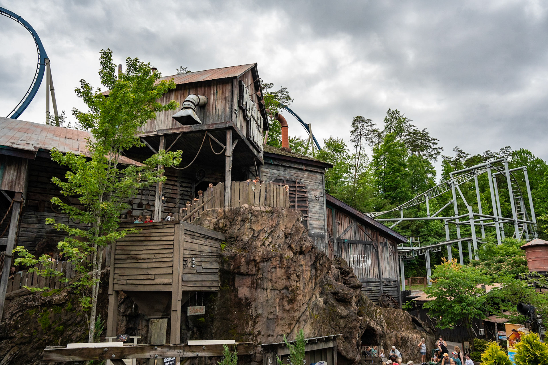 Photo by Jon Roost (www.jonroostphotos.com)