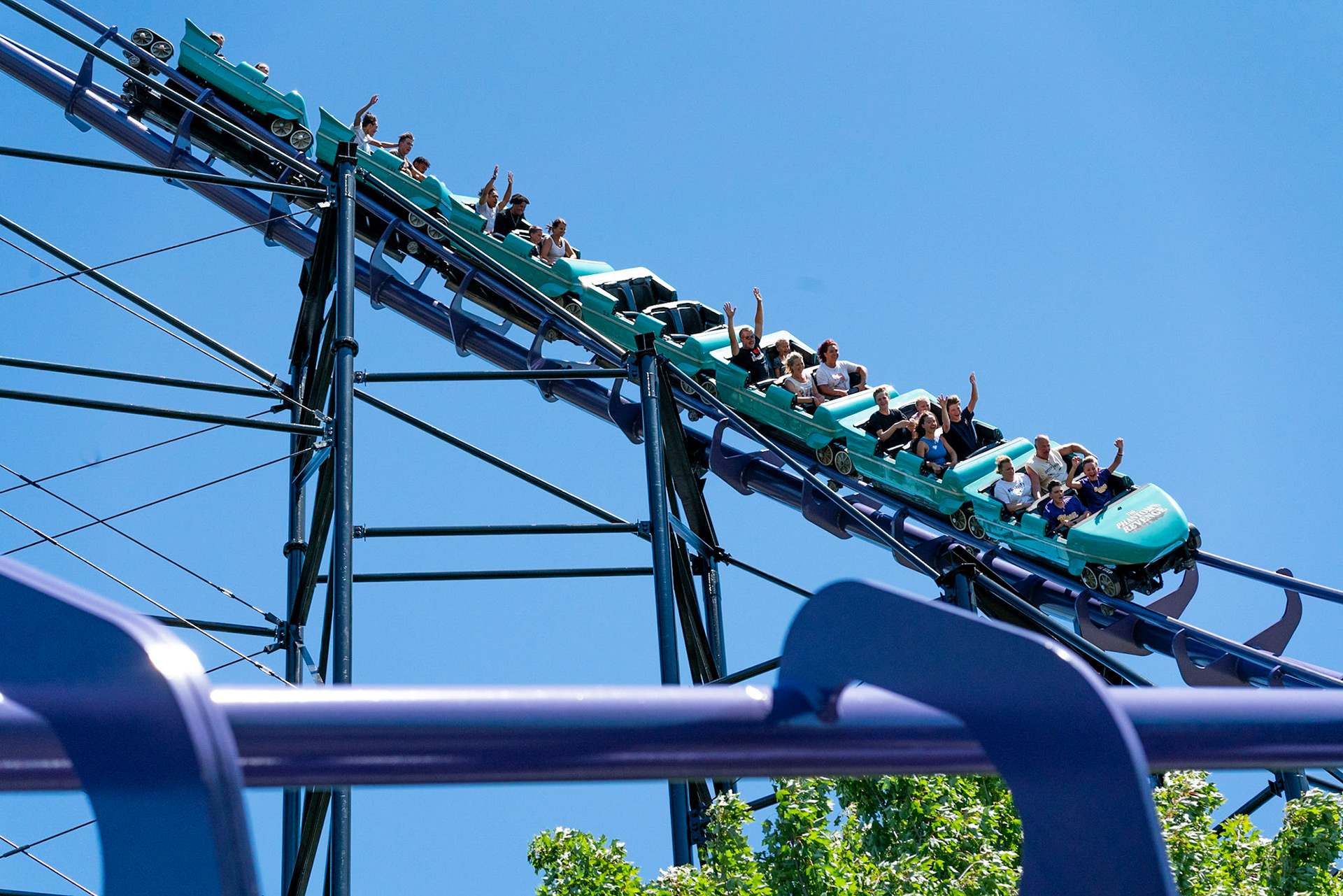 Photo by Jon Roost (www.jonroostphotos.com)