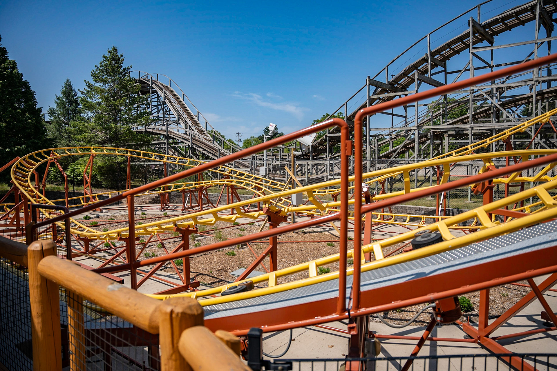 Photo by Jon Roost (www.jonroostphotos.com)