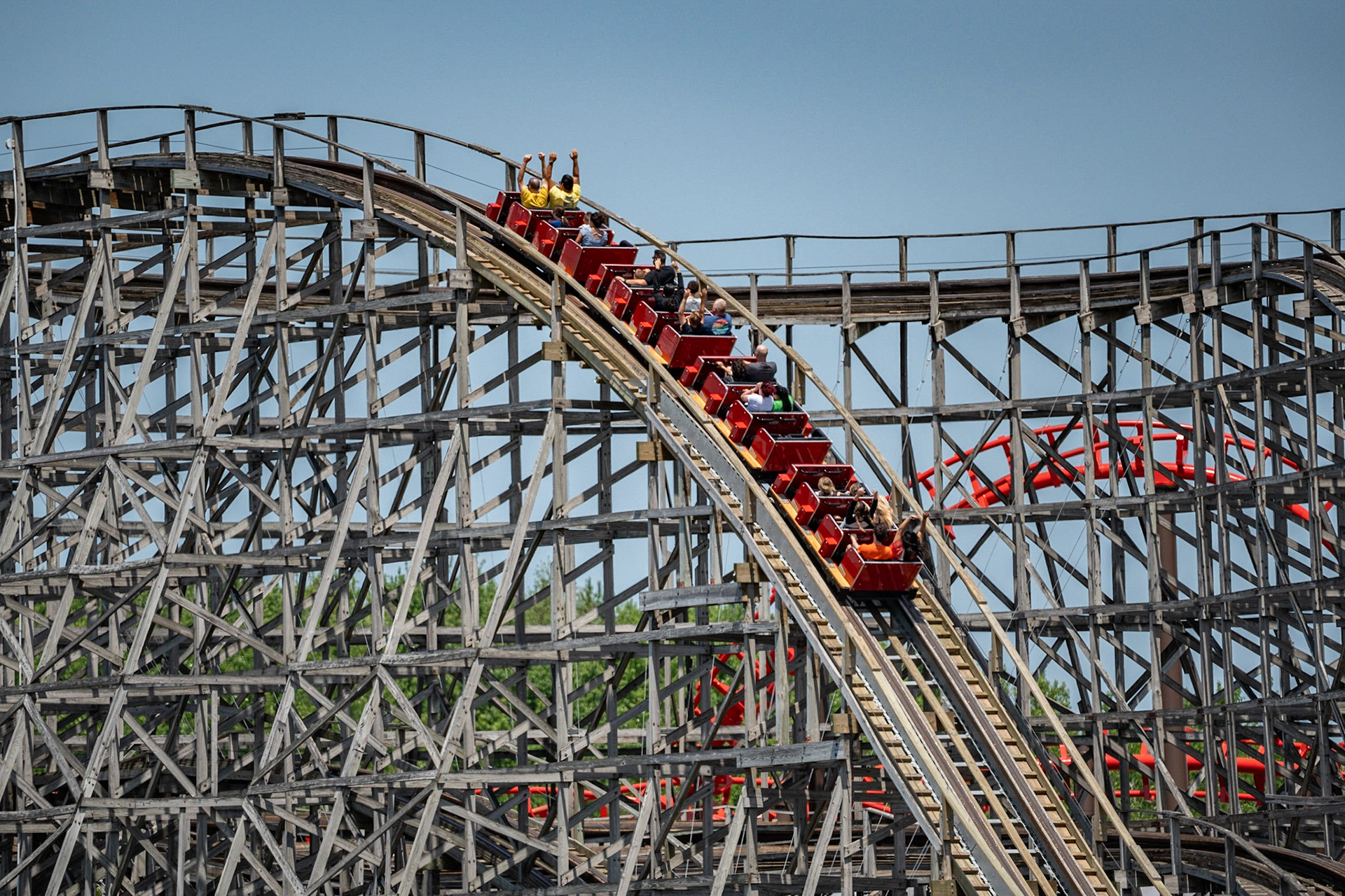 Photo by Jon Roost (www.jonroostphotos.com)