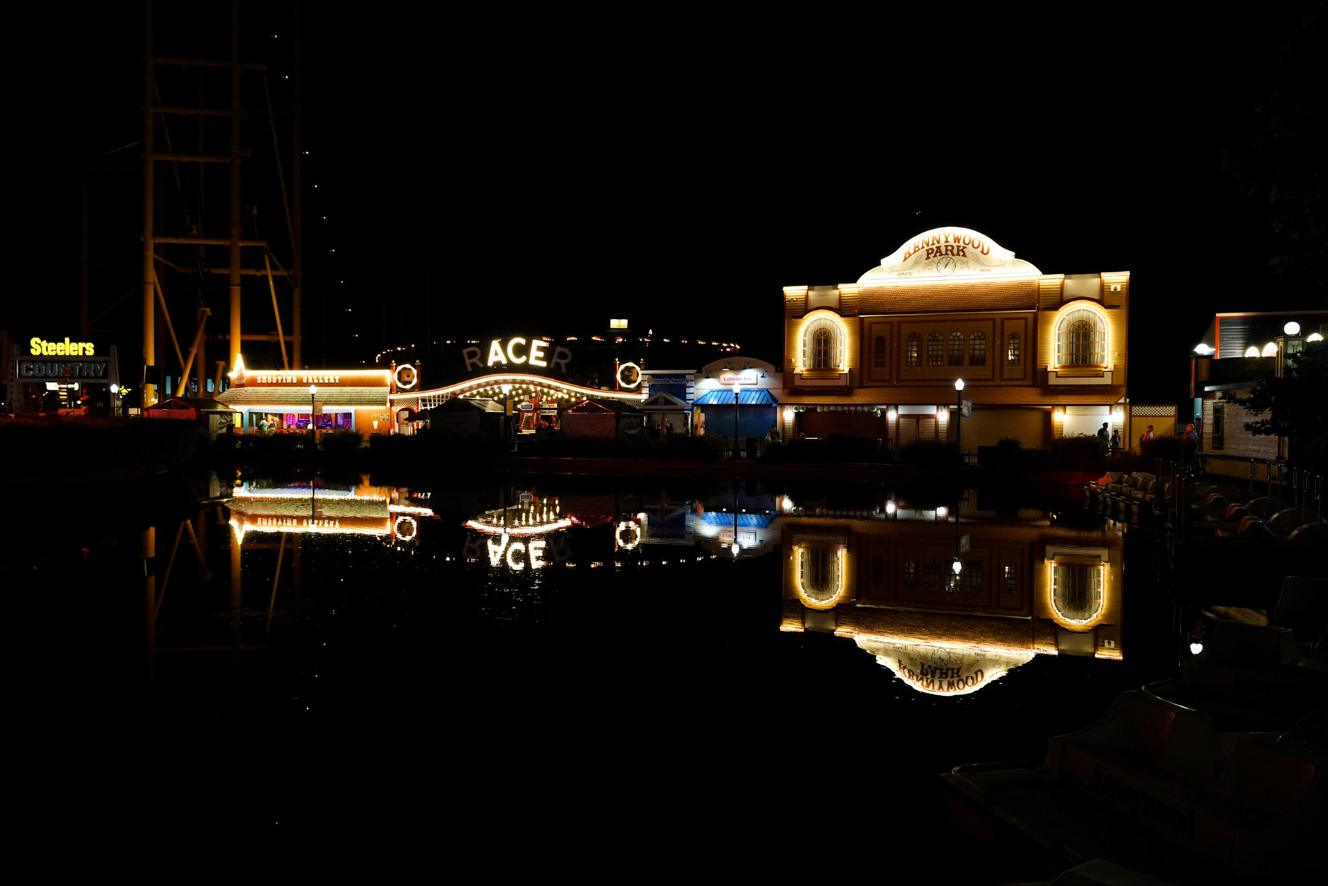 Photo by Jon Roost (www.jonroostphotos.com)