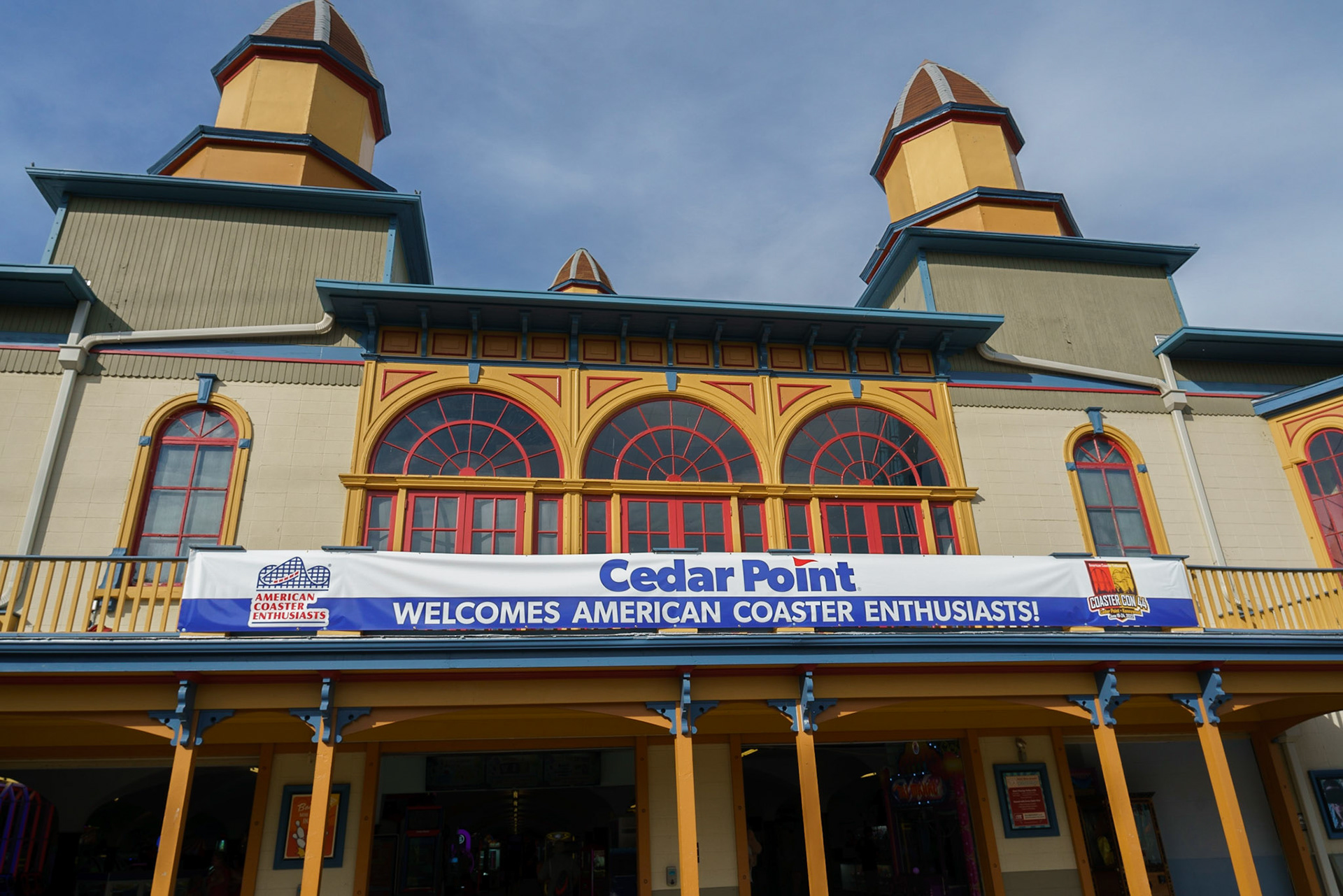 Photo by Jon Roost (www.jonroostphotos.com)