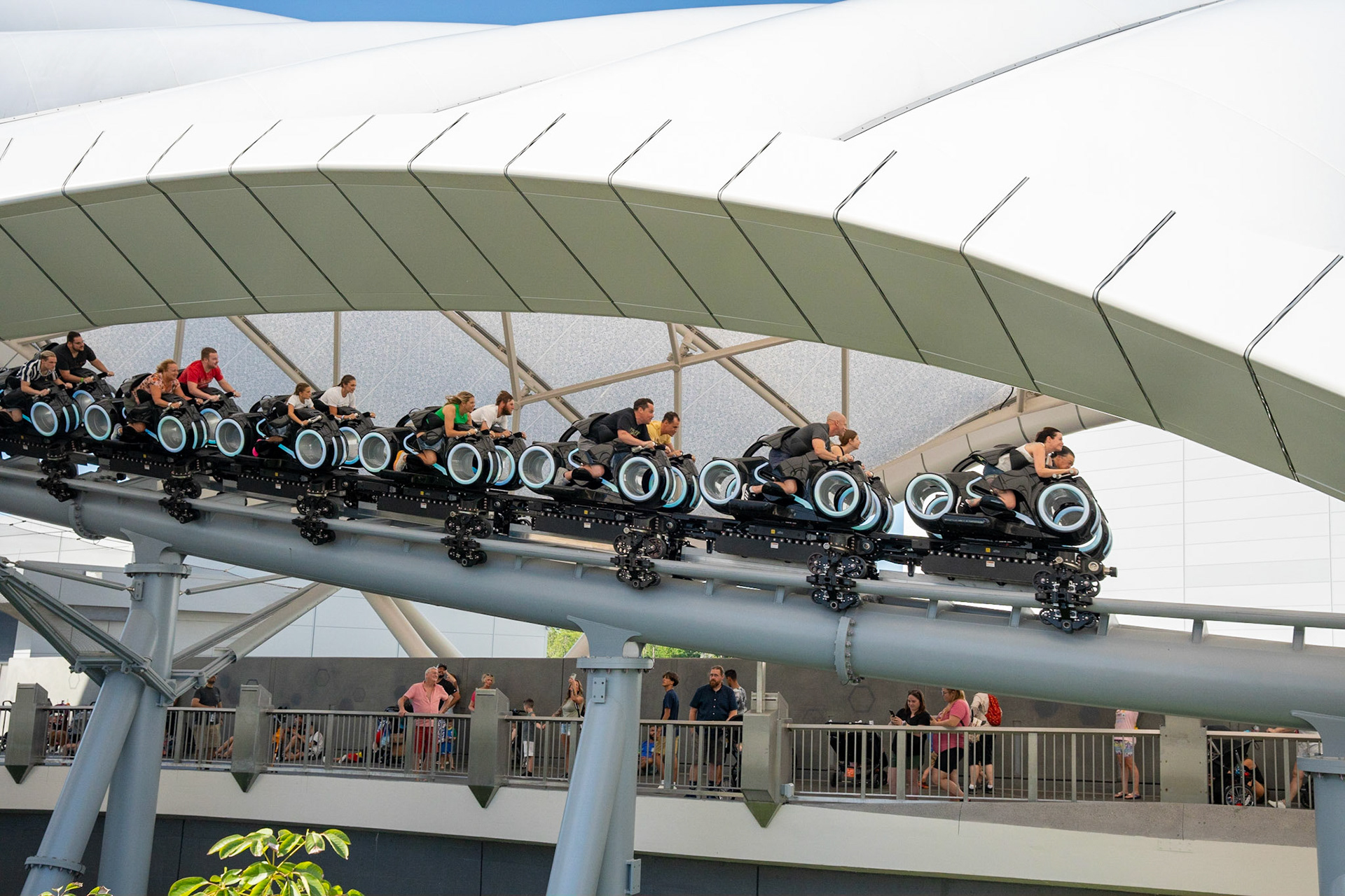 Photo by Jon Roost (www.jonroostphotos.com)