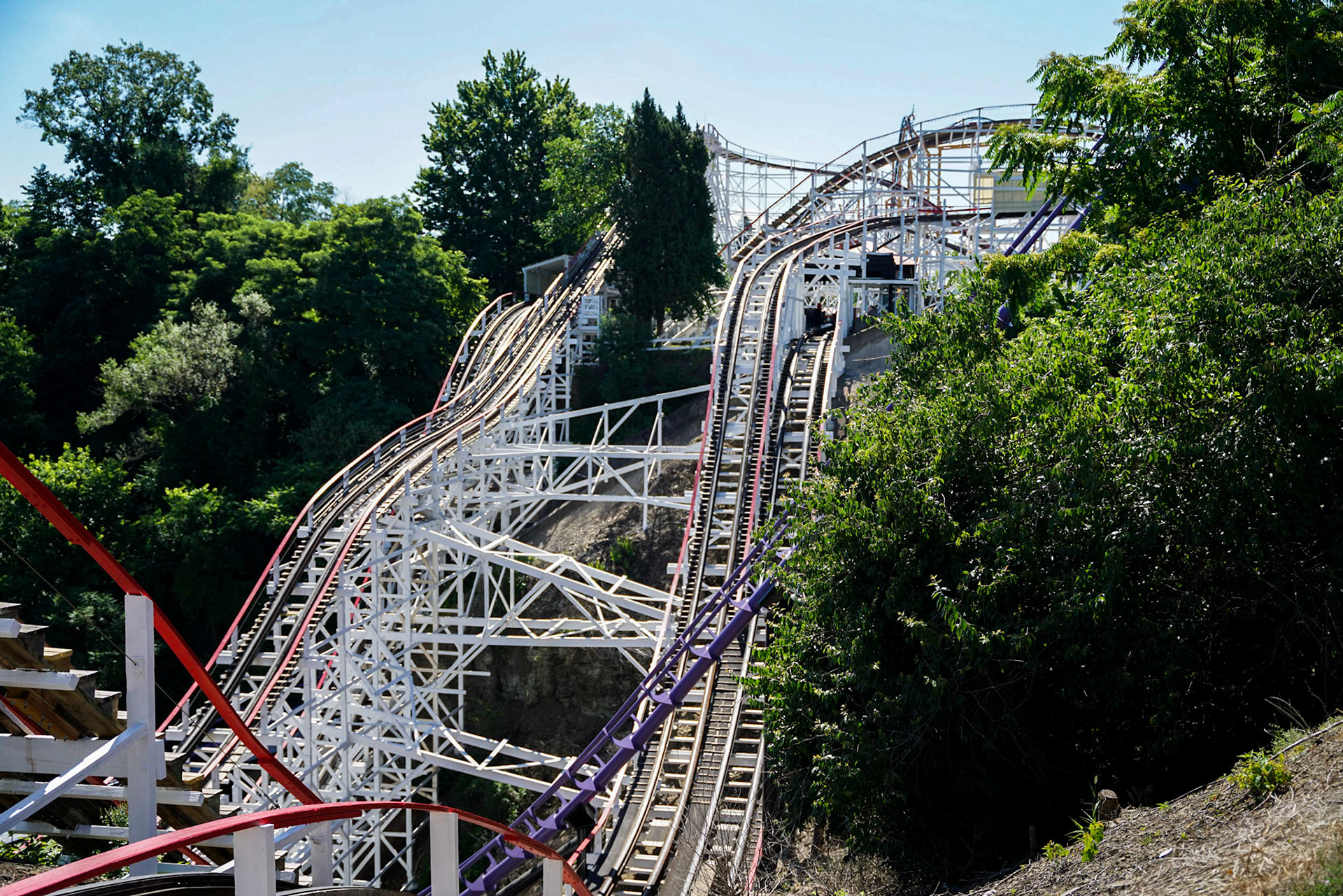 Photo by Jon Roost (www.jonroostphotos.com)