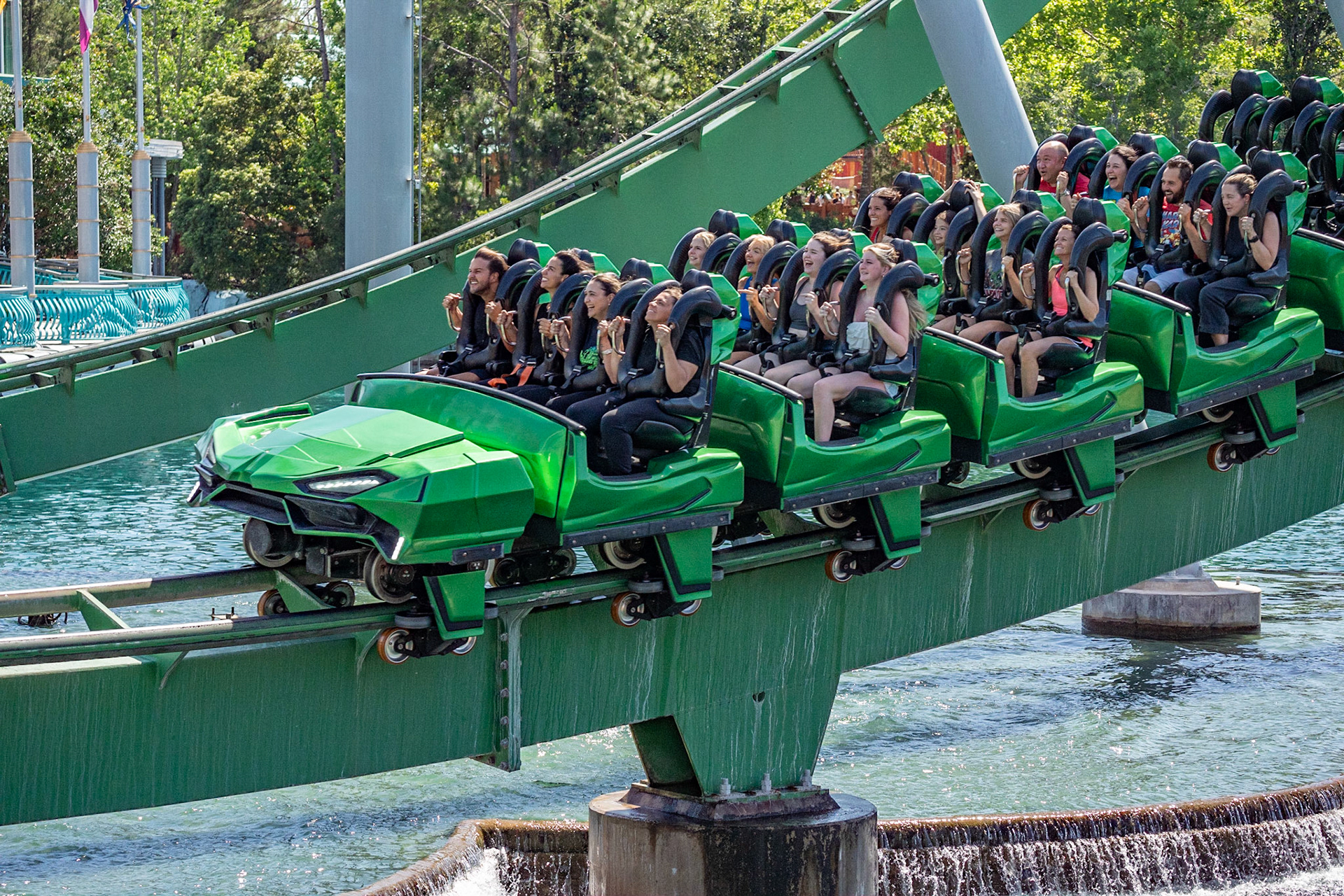 Photo by Jon Roost (www.jonroostphotos.com)