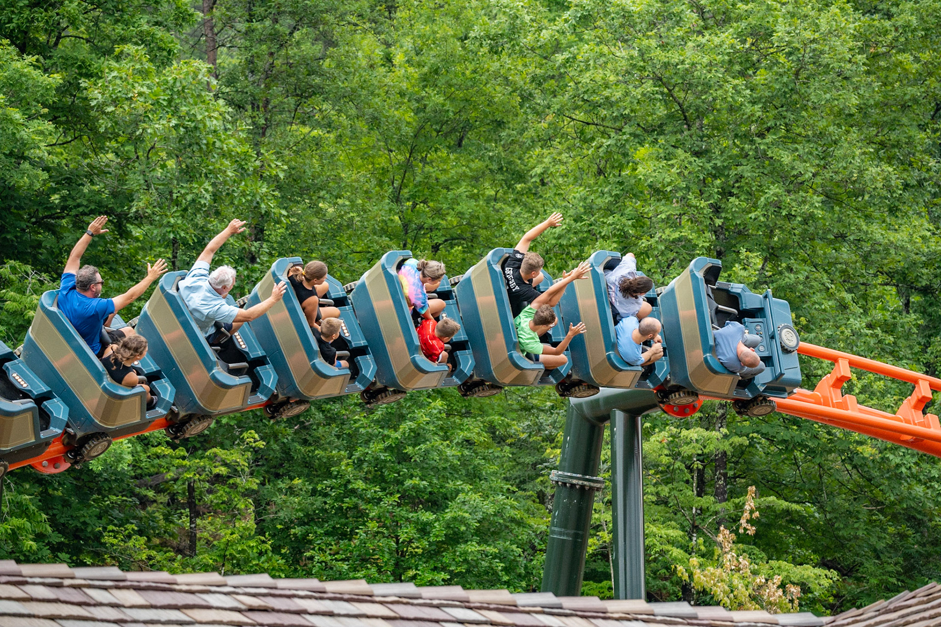 Photo by Jon Roost (www.jonroostphotos.com)