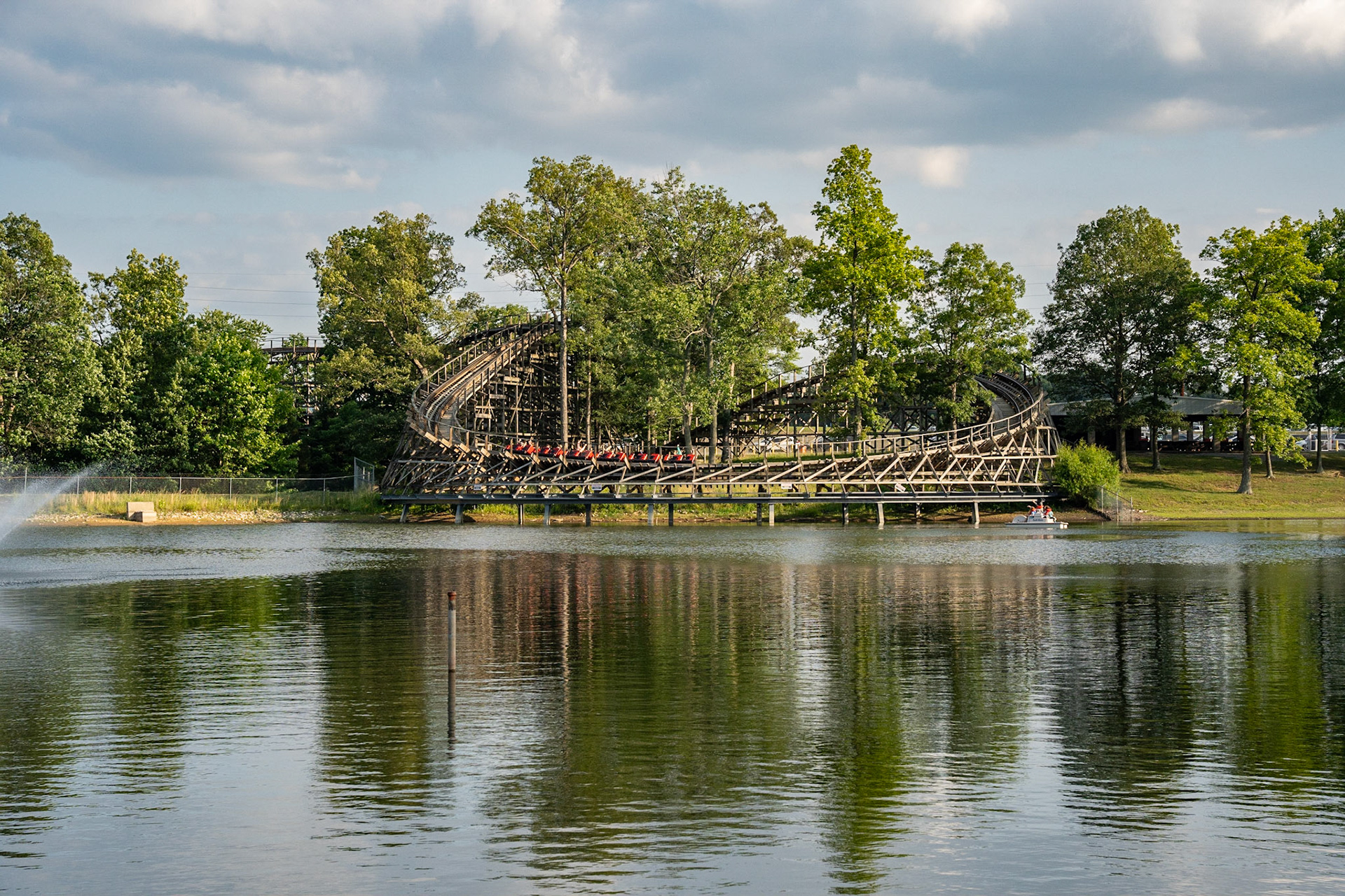 Photo by Jon Roost (www.jonroostphotos.com)