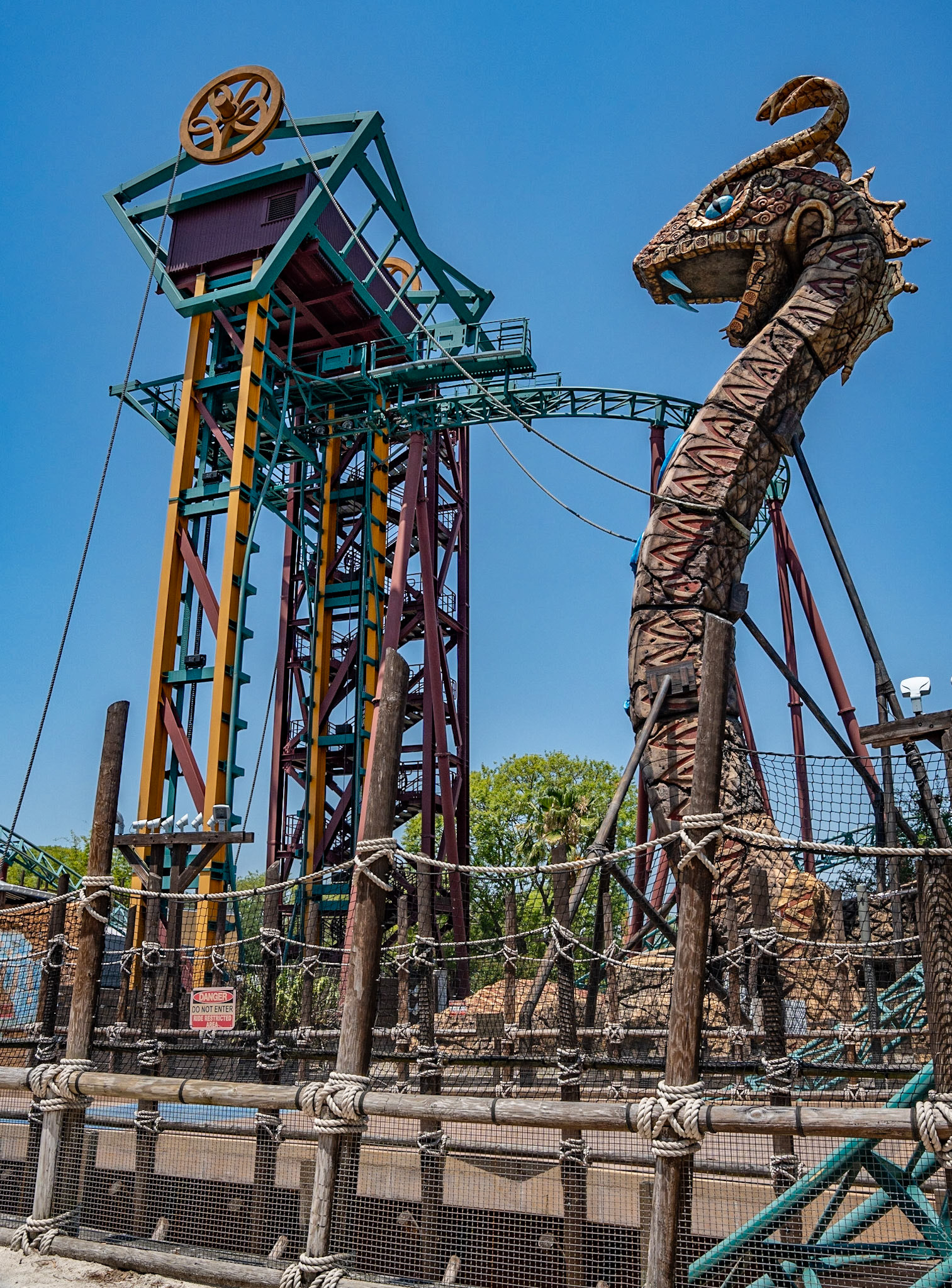 Photo by Jon Roost (www.jonroostphotos.com)